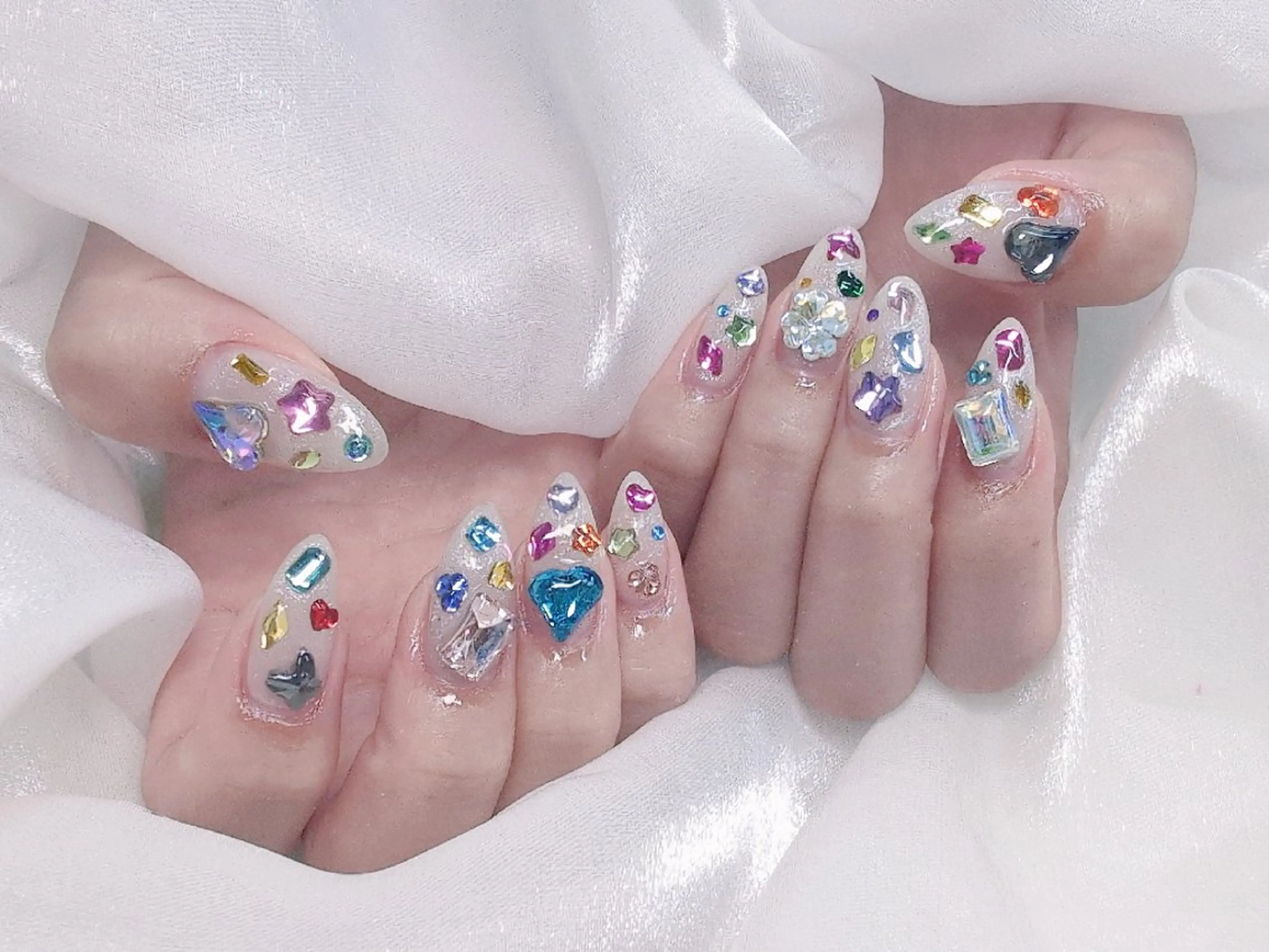 ネイル 長さ出し フラッシュネイル フレンチネイル キラキラネイル ラメ(グリッター) Chouette Nailのネイルデザイン