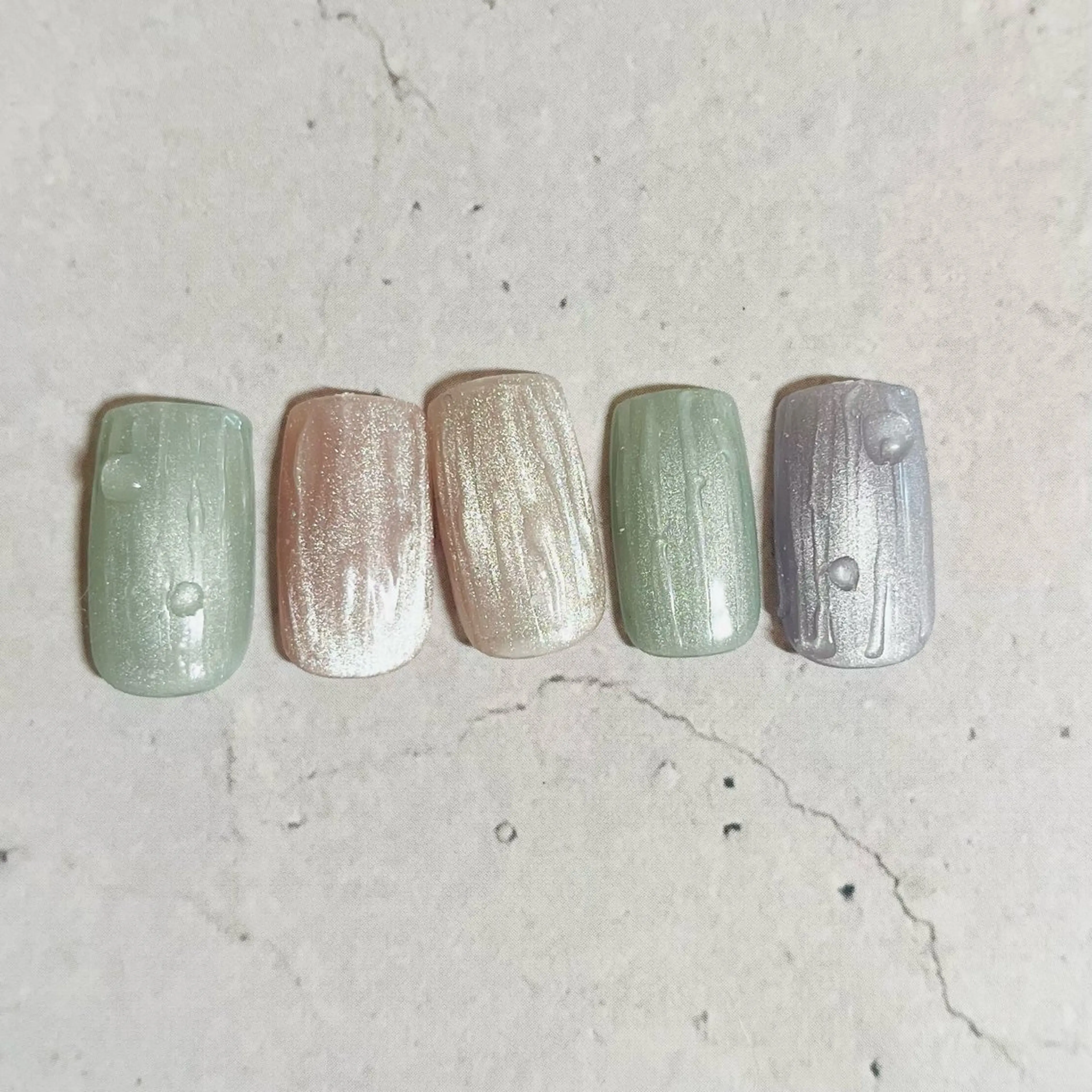 ネイル ハンドネイル ViNAIL Kouのネイルデザイン