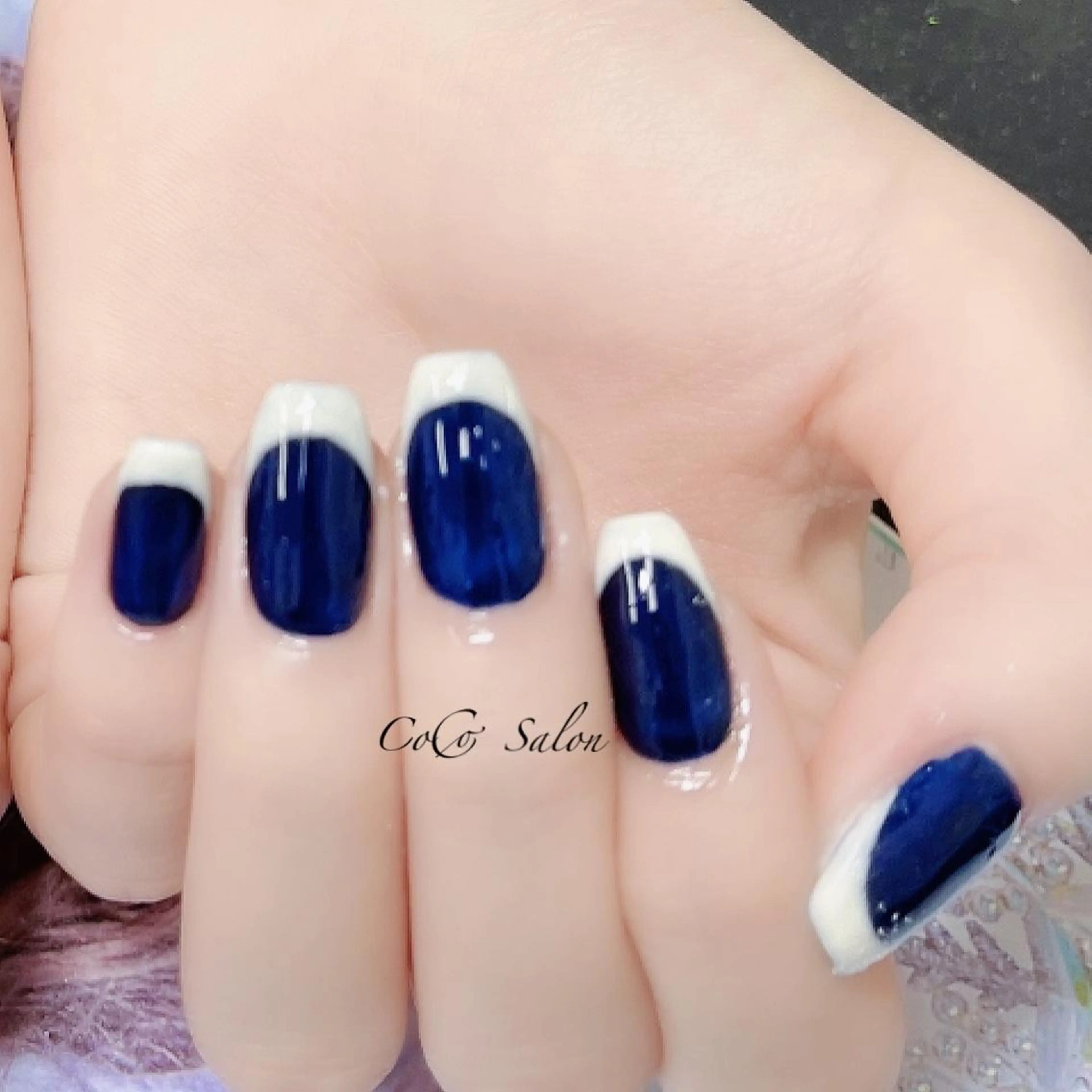 ネイル 長さ出し フレンチネイル ジェルネイル ネイビー オフィスネイル ハンドネイル CoCoSalon ネイル/まつ毛予約のネイルデザイン
