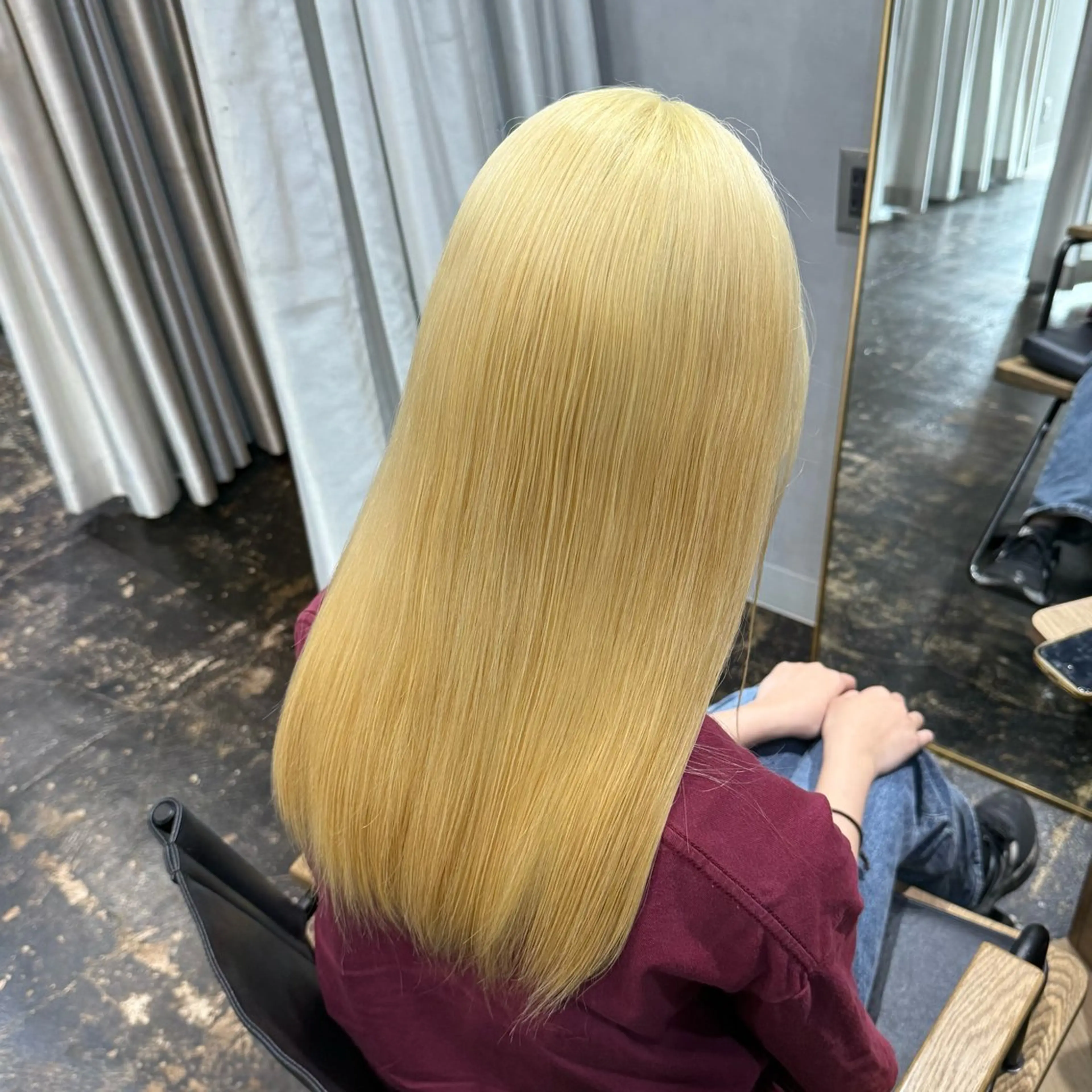セミロング カラー 抜きっぱなしブロンド ブロンド ヘアカラー トリートメント 透明感カラー/パーマ 🌀アオノアユミのヘアスタイル