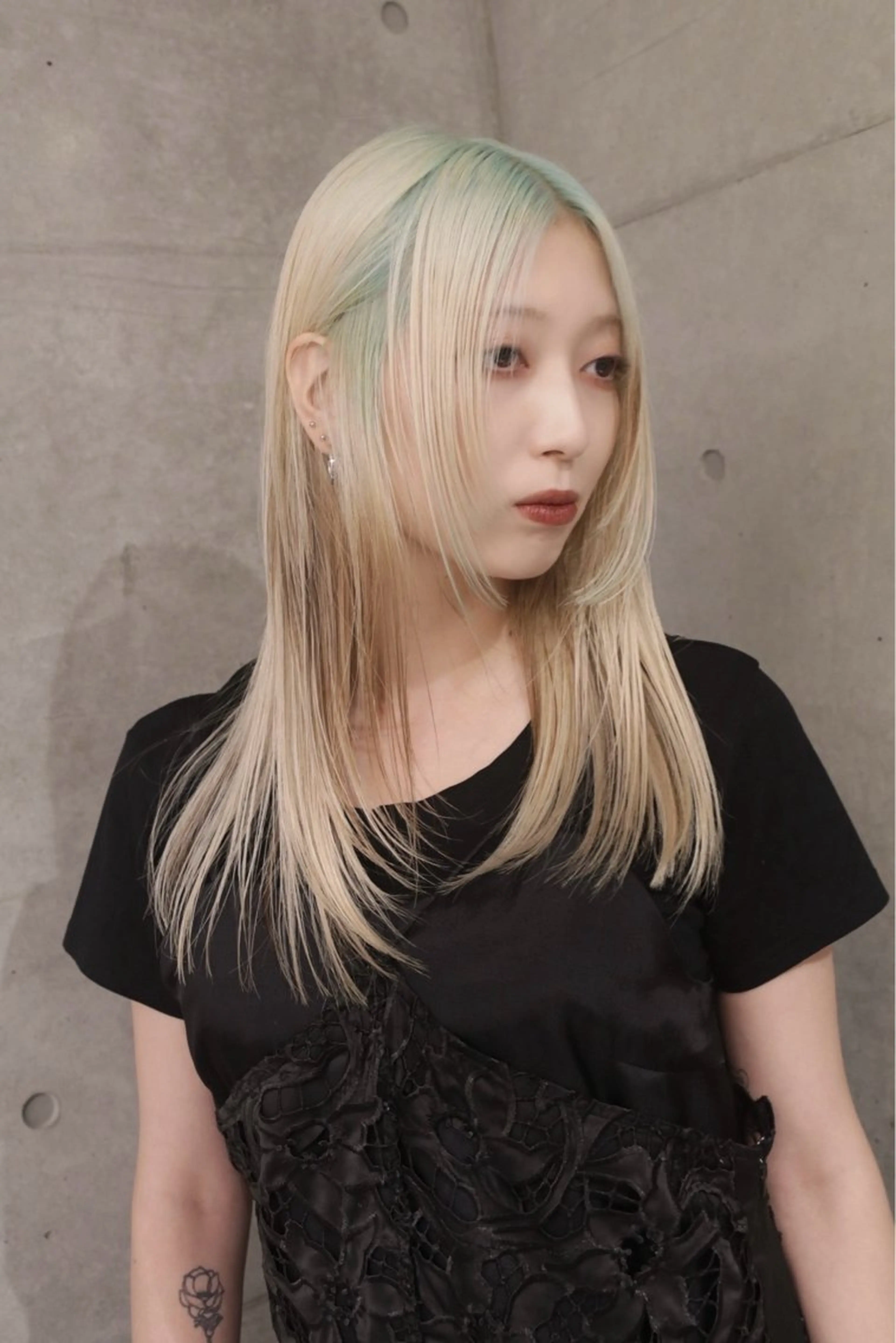 セミロング カラー デザインカラー レイヤーカット ハッシュカットとハイ トーン/HIROKIのヘアスタイル