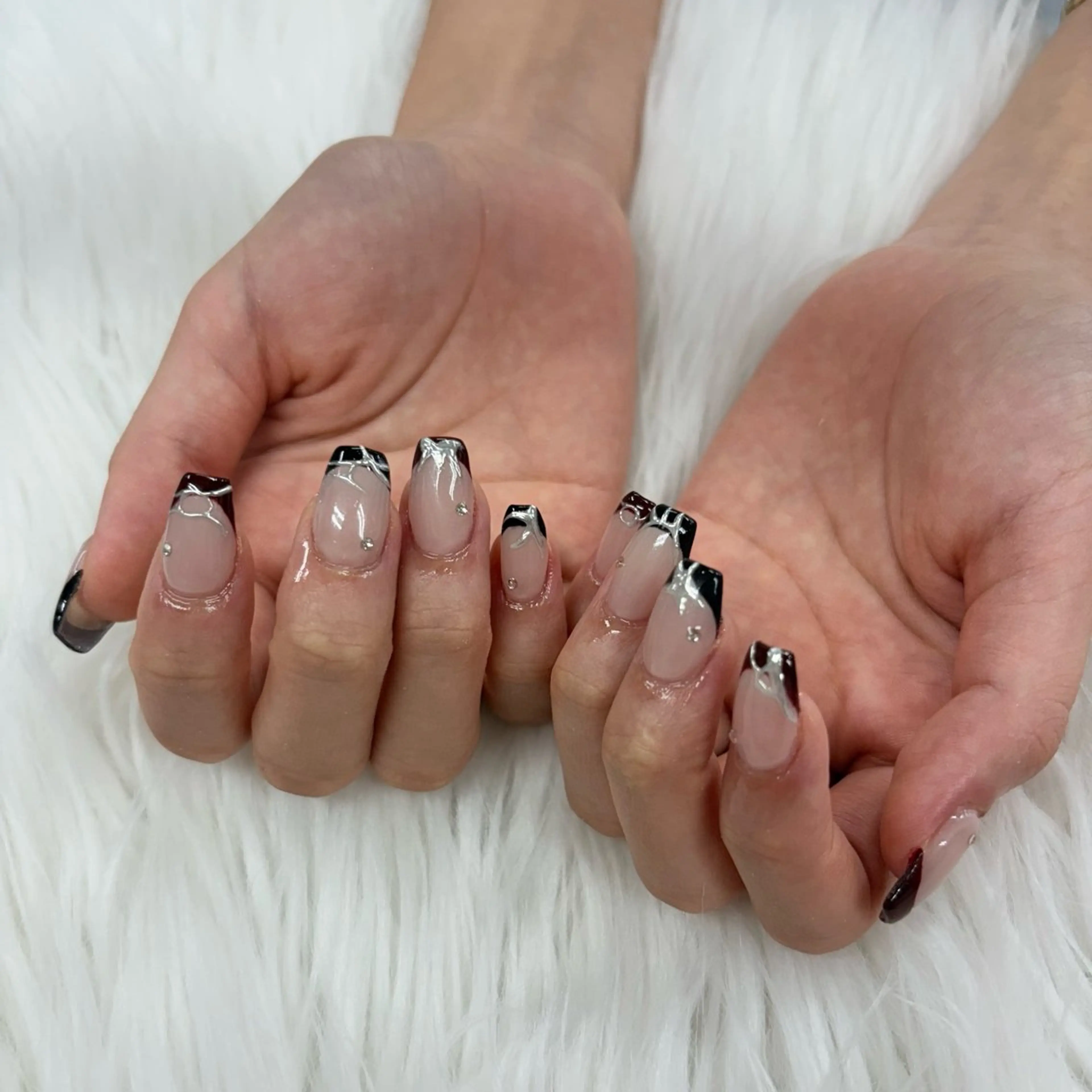 ネイル ハンドネイル SHION のネイルデザイン