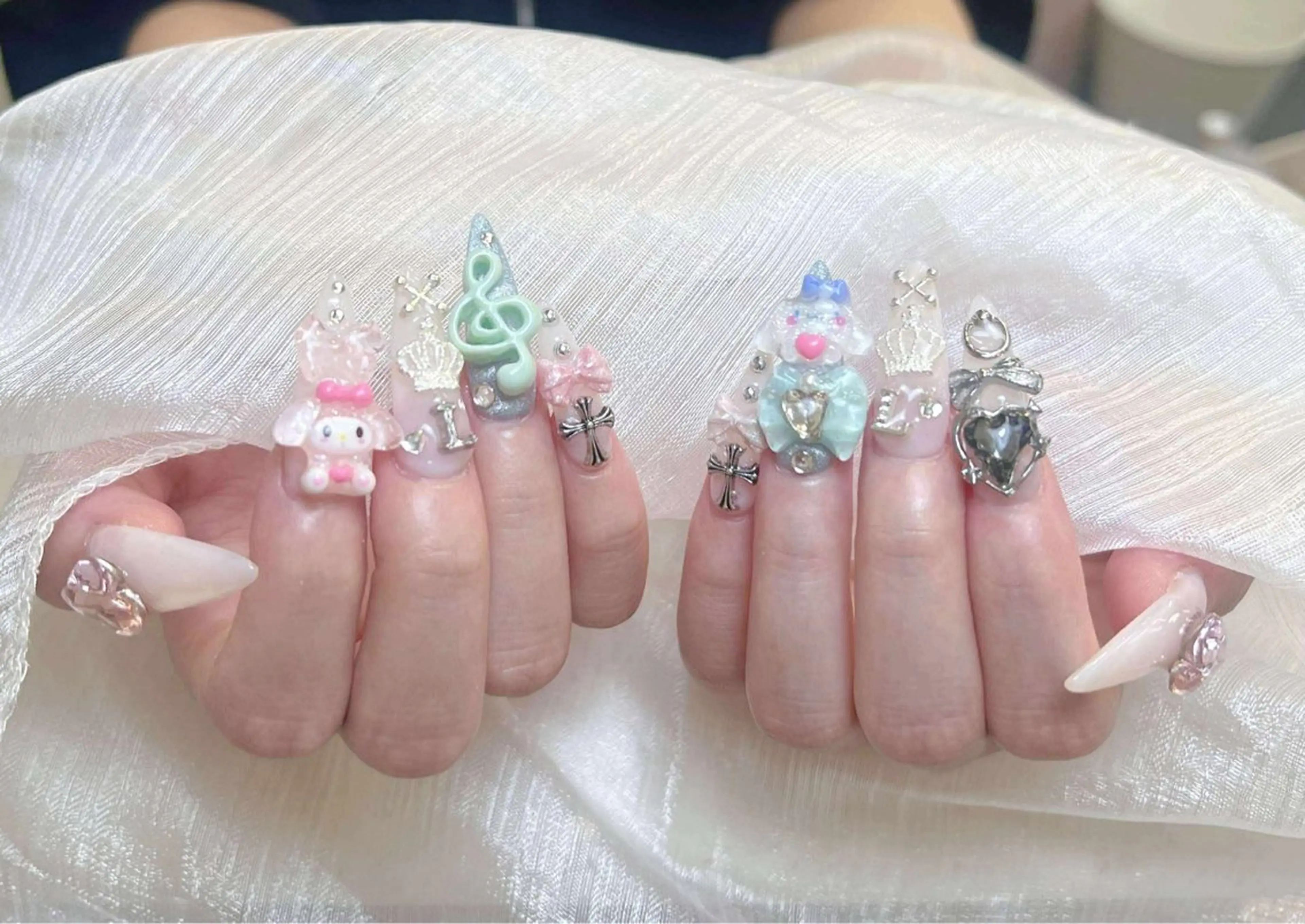 ネイル アートネイル 成人式 ジェルネイル ニュアンスネイル 夏ネイル ハンドネイル Nie Nail Shinokuboのネイルデザイン