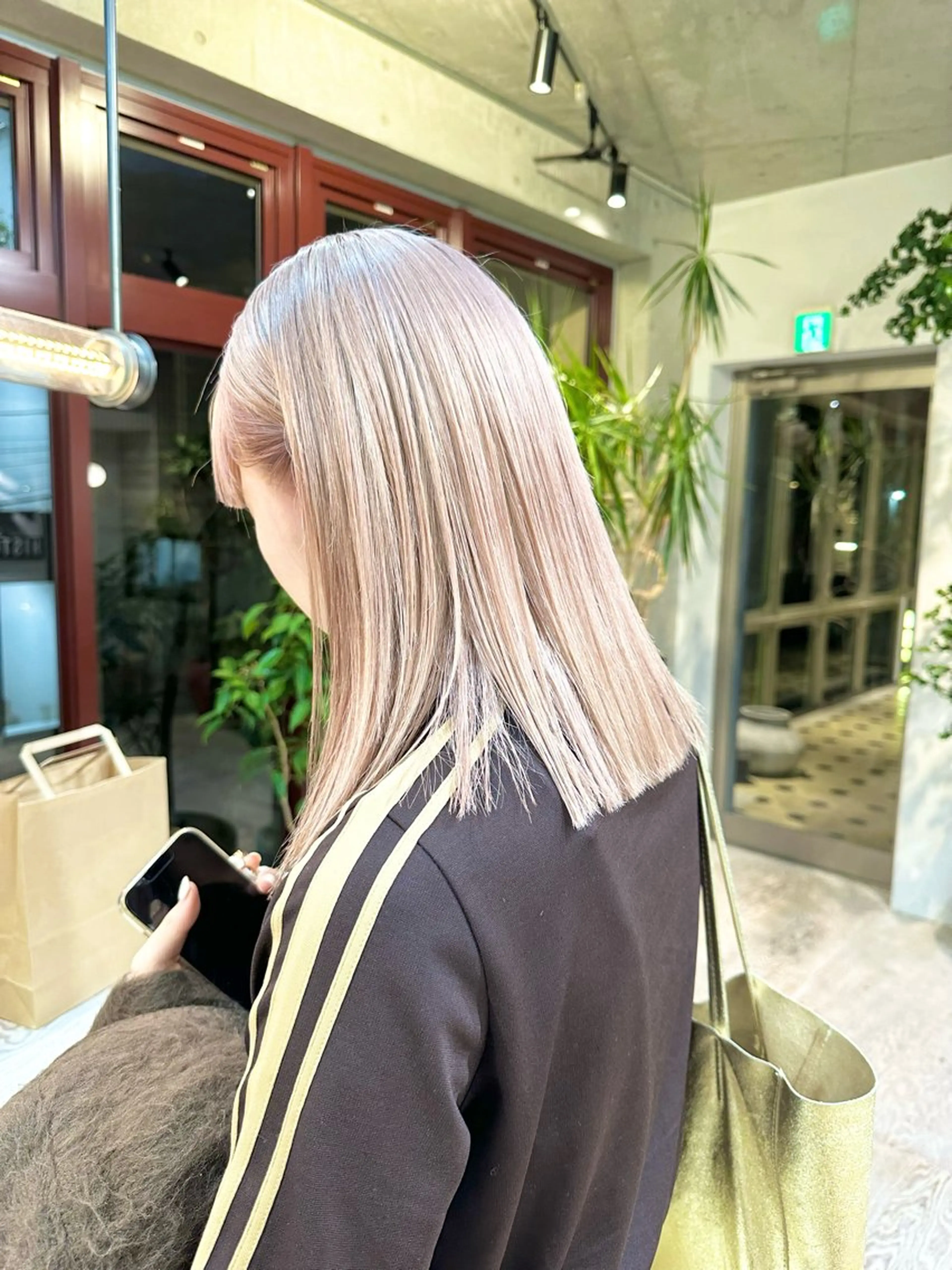 ミディアム カラー ヘアカラー トリートメント ヘッドスパ ヘアセット kai .のヘアスタイル