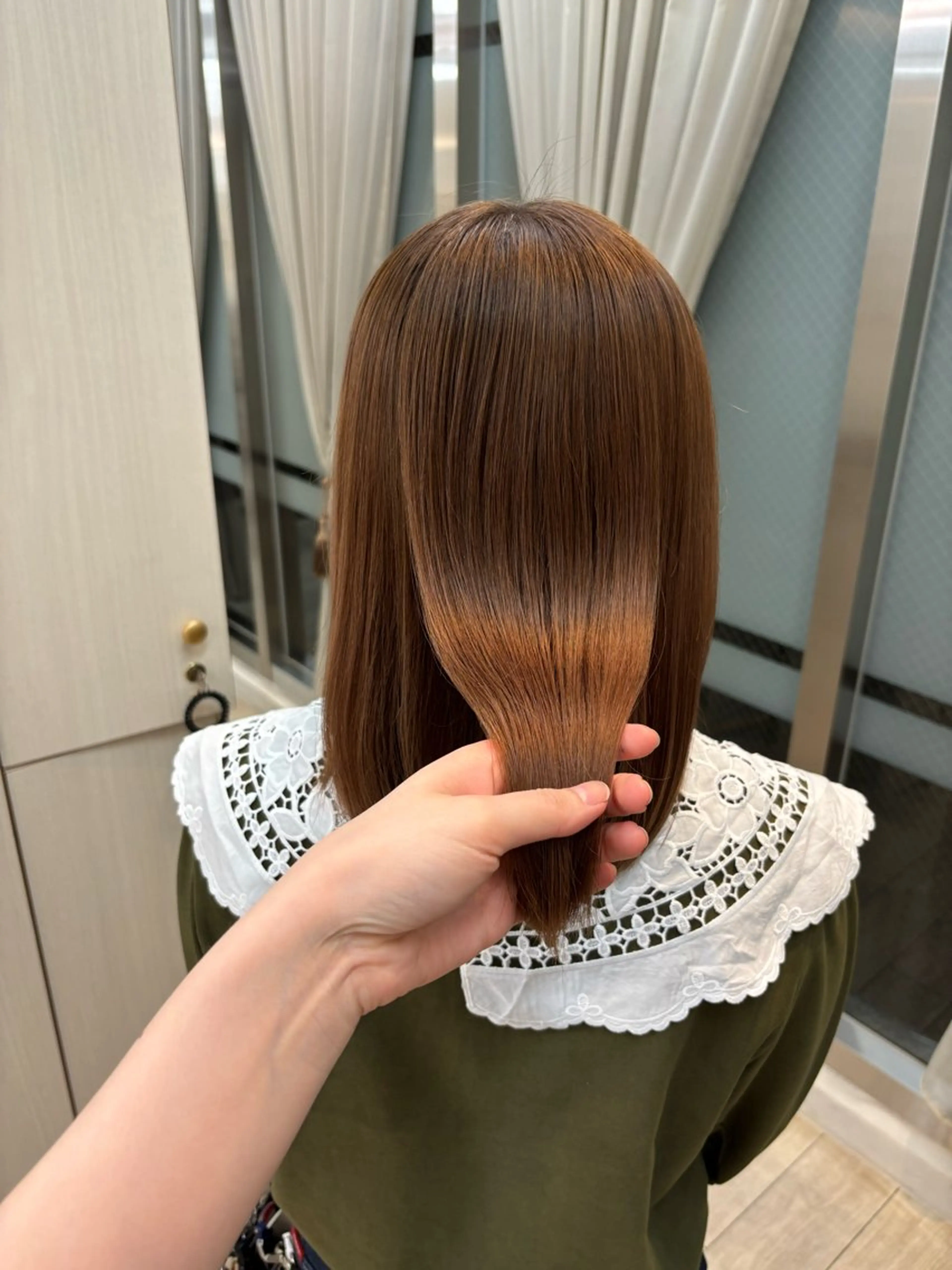全体ツヤカラーモデル【トリートメントサービス付き】　平日20時​〜​、土日19時​〜​の写真
