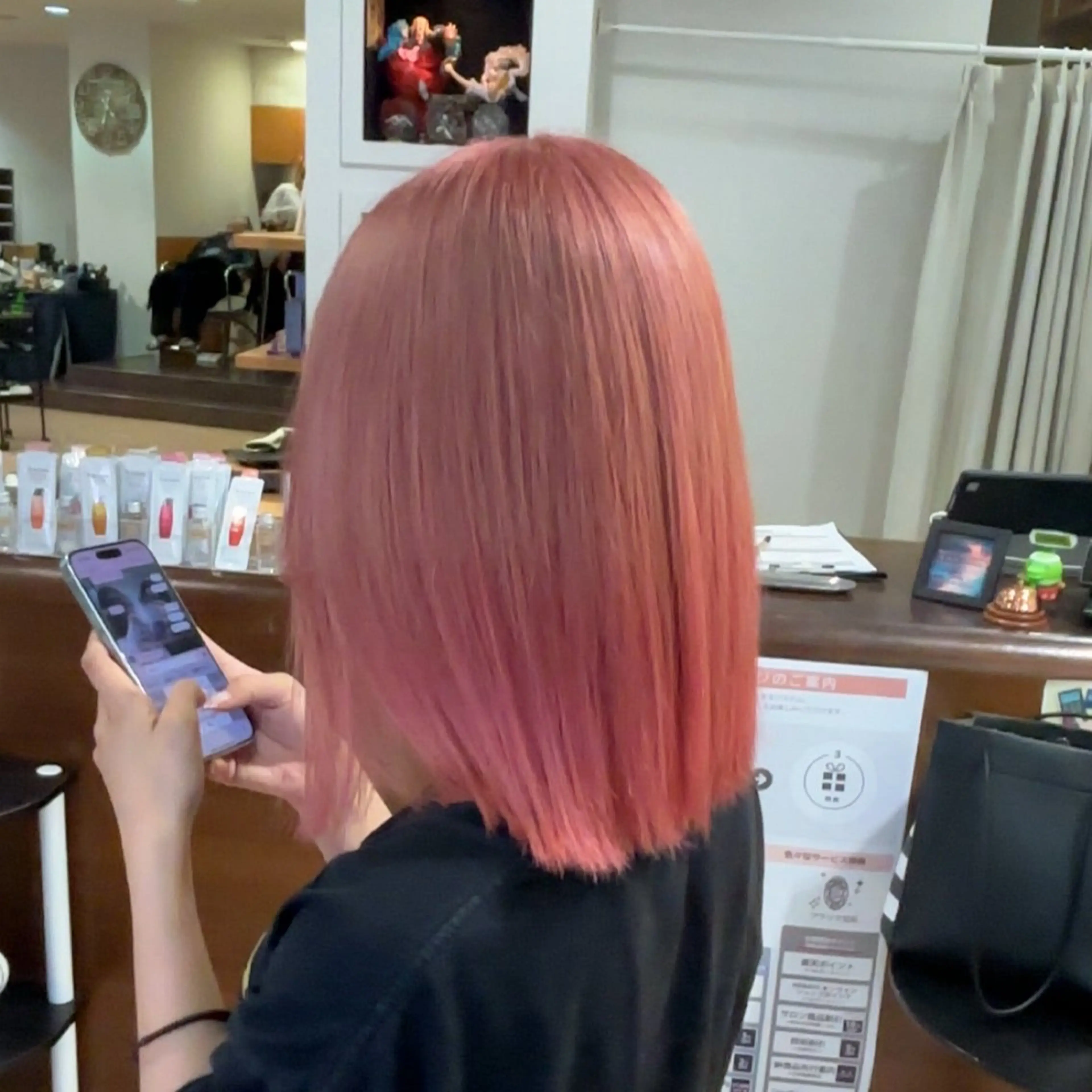 ショート カラー aura所属・メンズケアパーマ✨️ ケアブリーチカラーのヘアスタイル