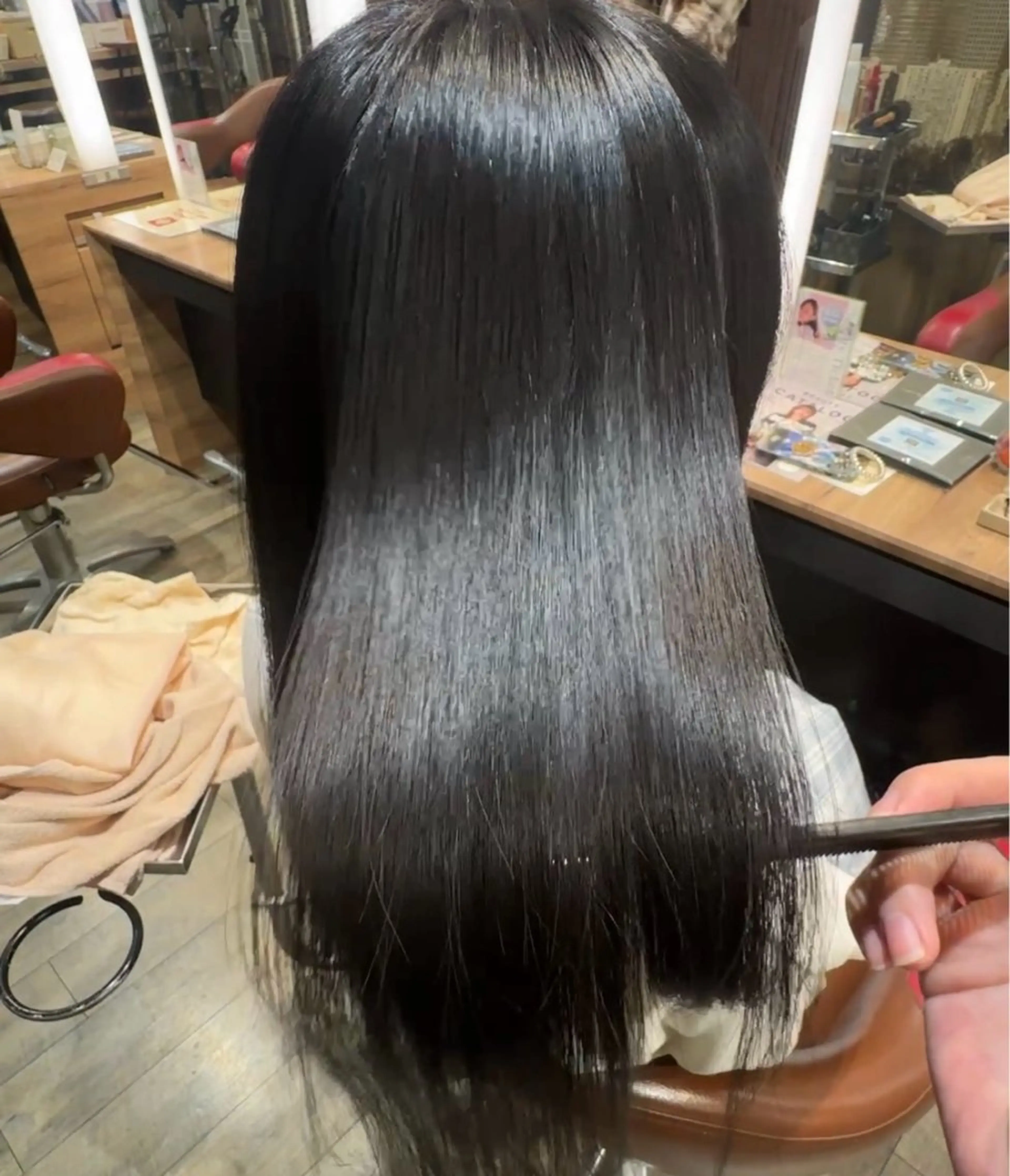 セミロング メンズパーマ/レイヤ ーカット岡田遥希のヘアスタイル