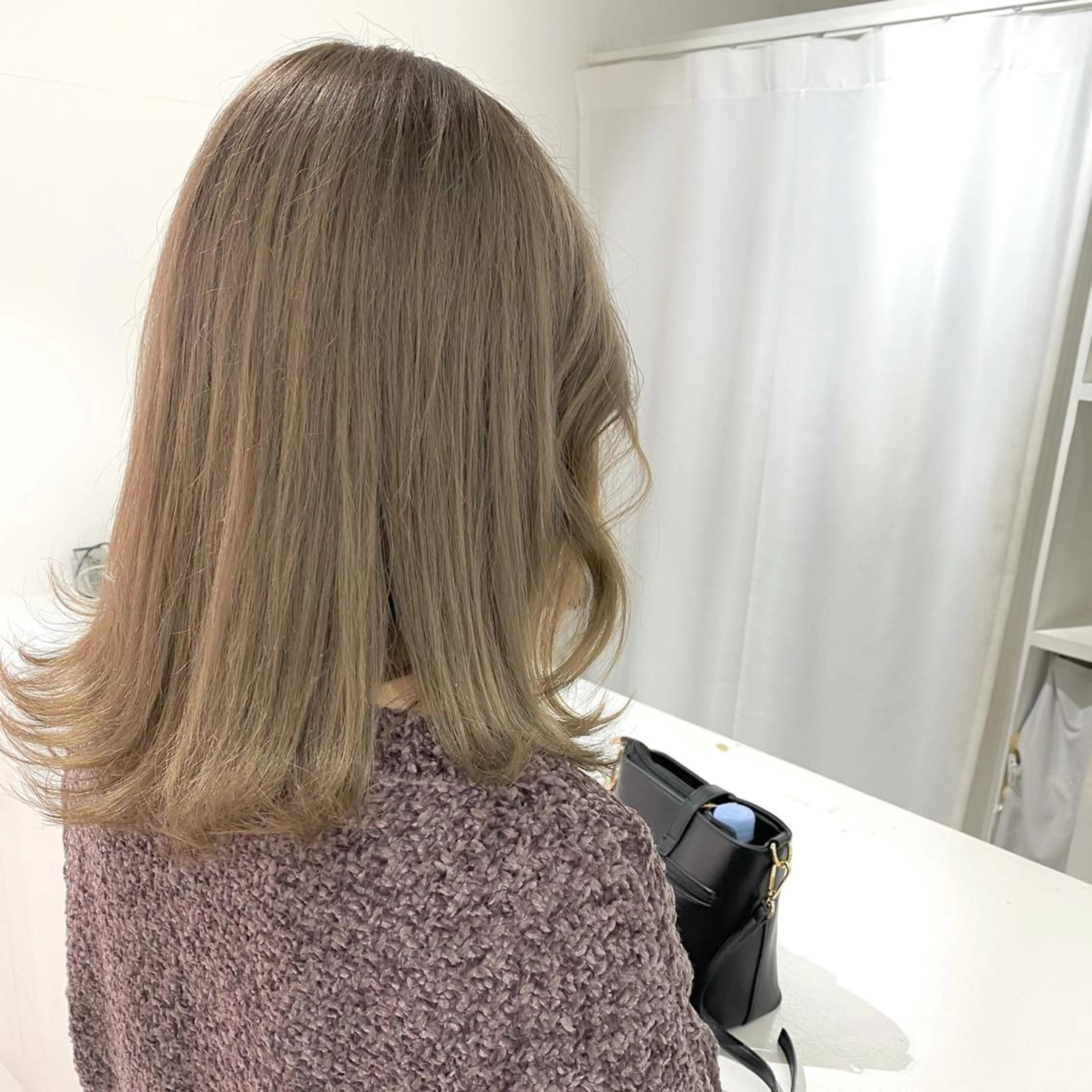 ミディアム カラー ベージュカラー ブリーチ ハイトーンカラー ミルクティーベージュ VANCY所属・uchida daikiのヘアスタイル