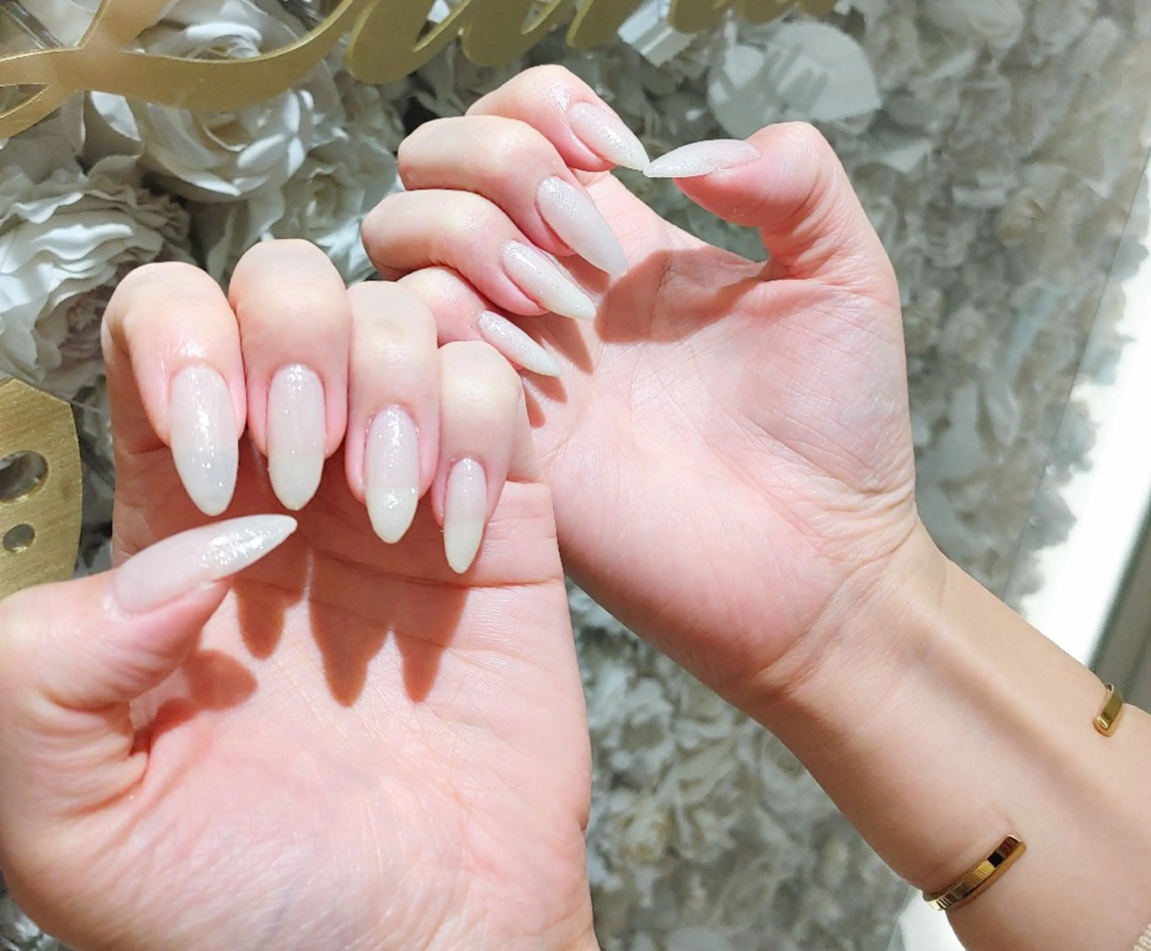 ネイル ラメ(グリッター) ホワイト La Luna アヤカのネイルデザイン