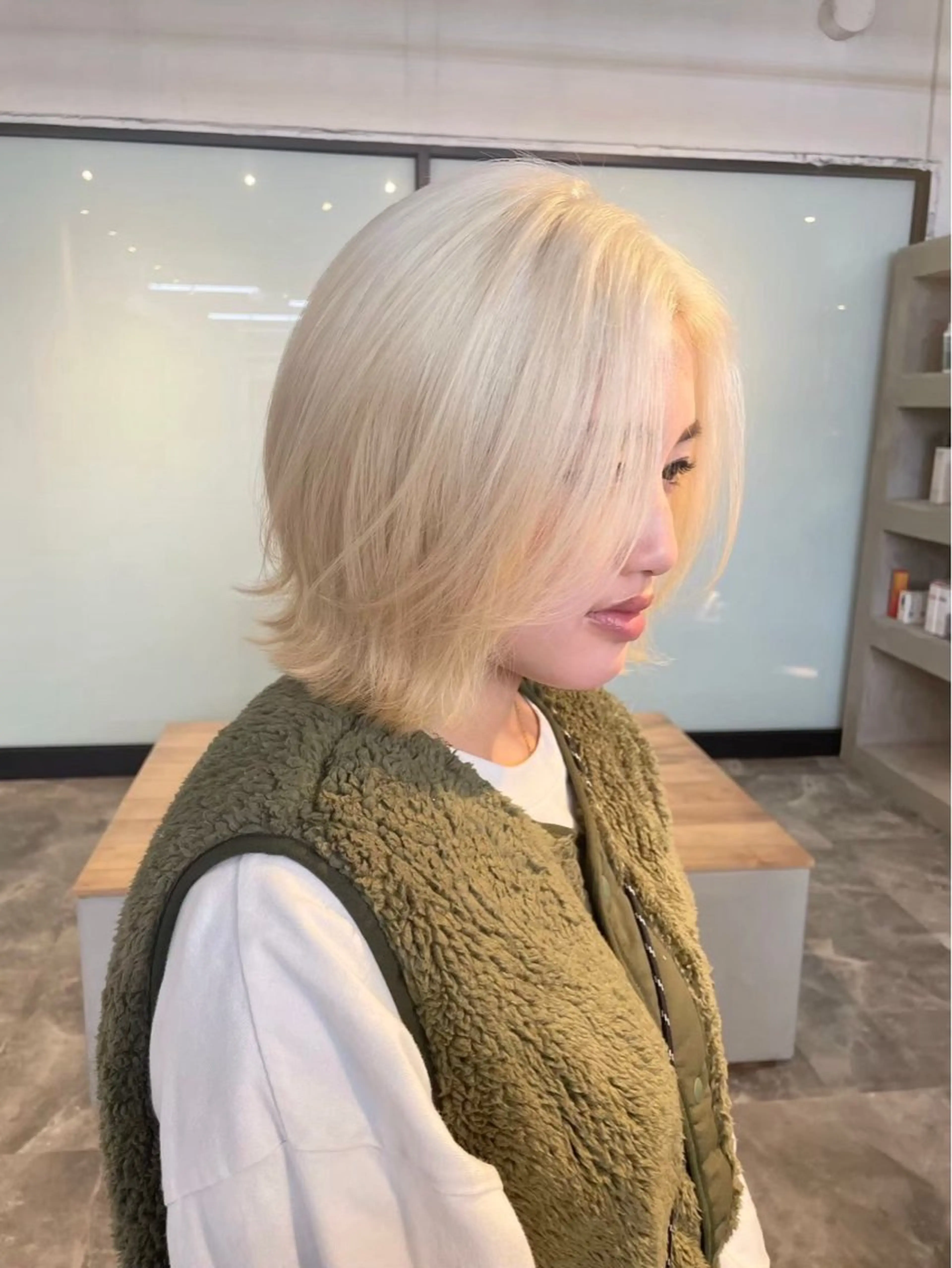 ミディアム ヘアカラー ブリーチカラー特化✨ 永井諒のヘアスタイル
