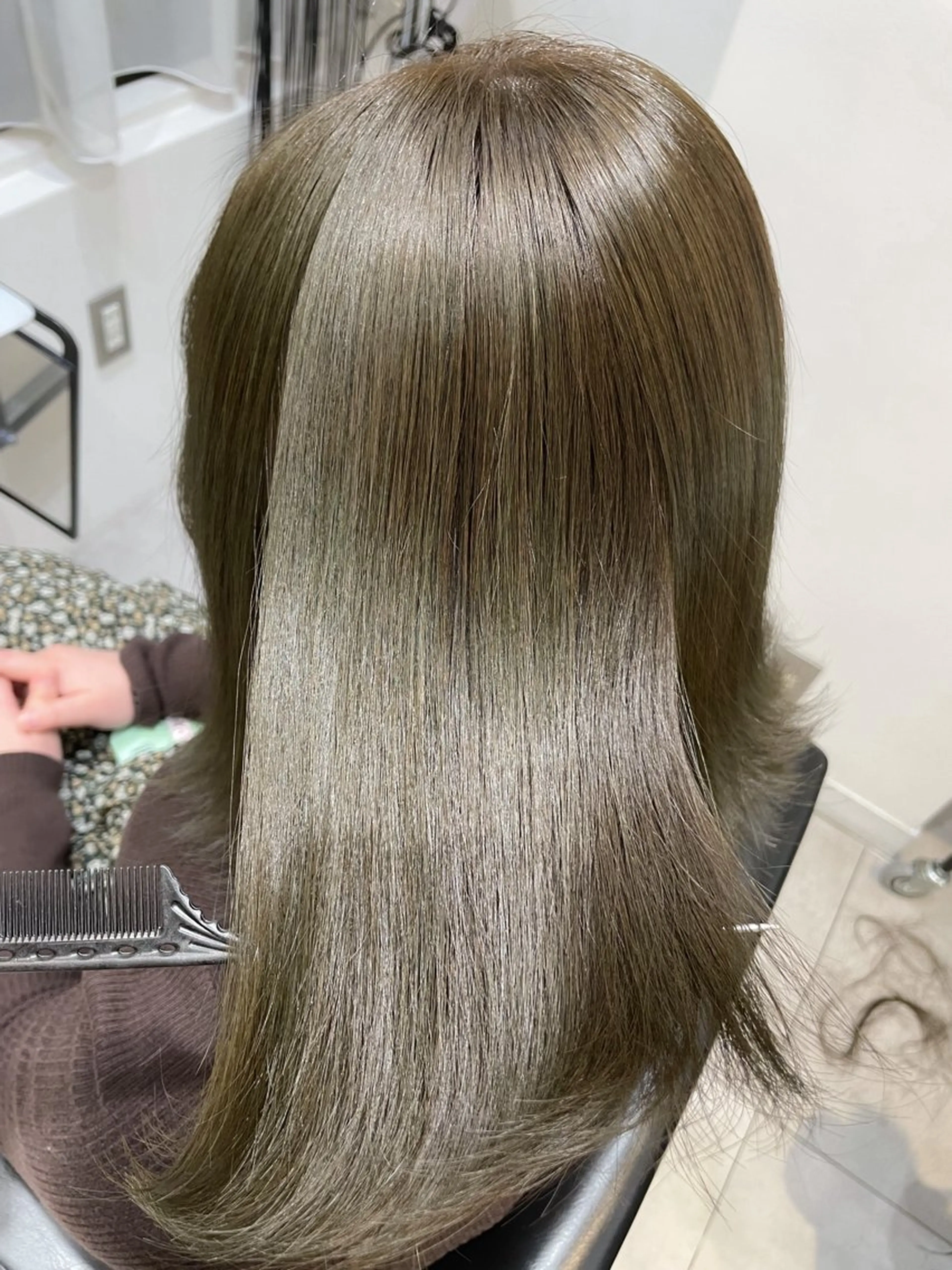 ミディアム カラー カット ヘアカラー トリートメント 佐藤 悠汰のヘアスタイル