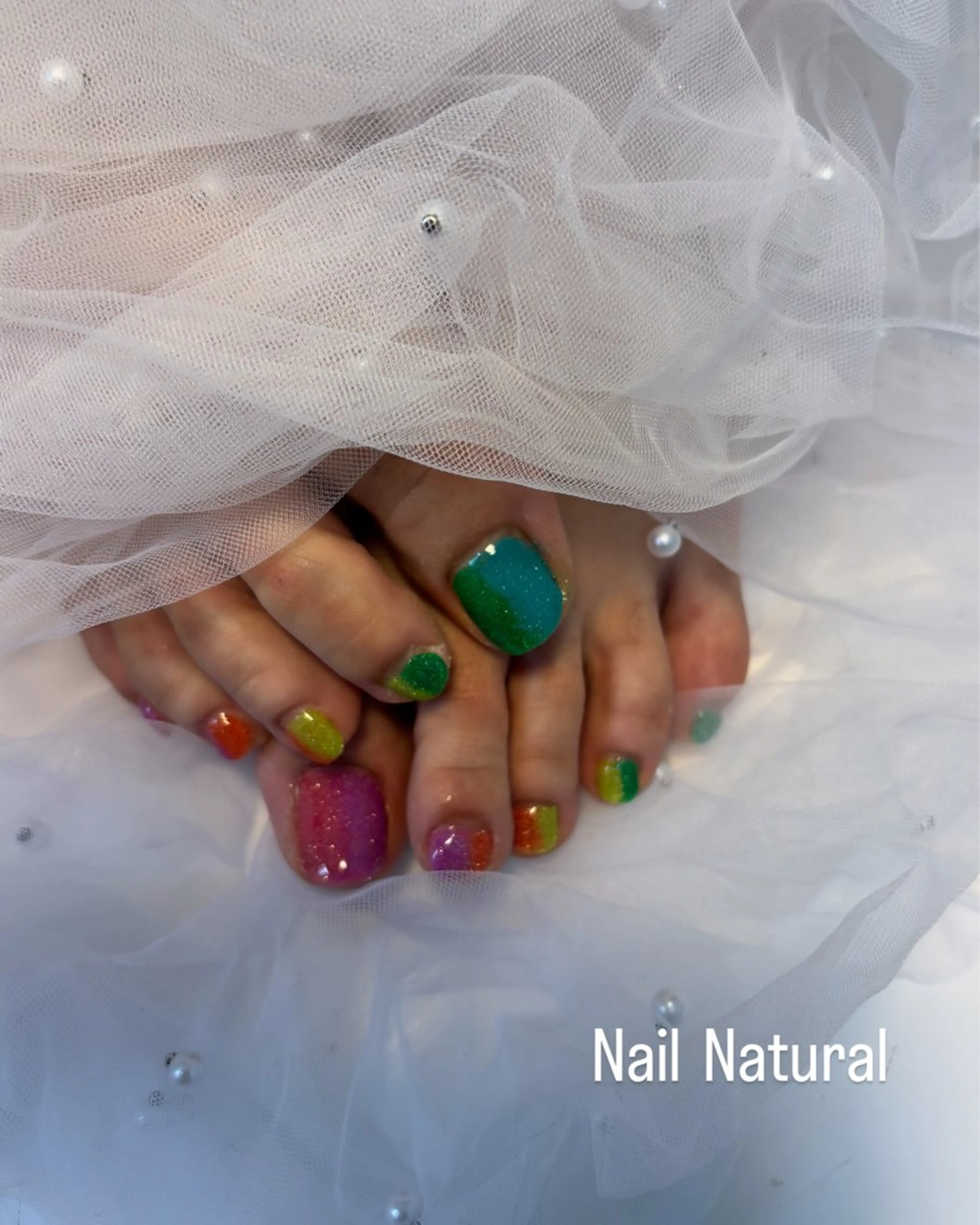 ネイル フラッシュネイル フットネイル フレンチネイル ジェルネイル ガラスフレンチ フットネイル Nail salon Natulalのネイルデザイン