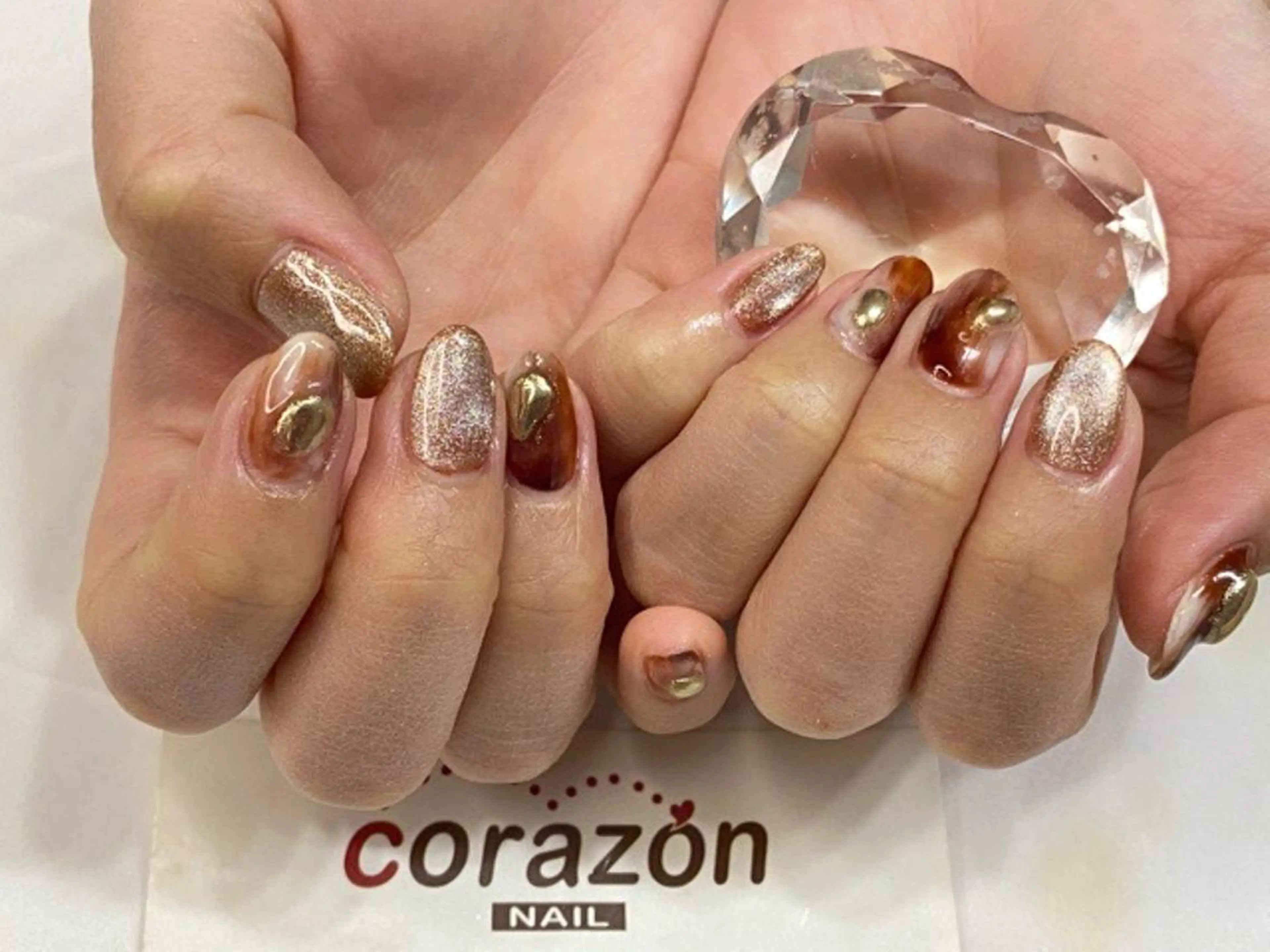 ネイル アートネイル ジェルネイル マグネットネイル ワンカラーネイル corazon所属・ネイリスト aicoのネイルデザイン