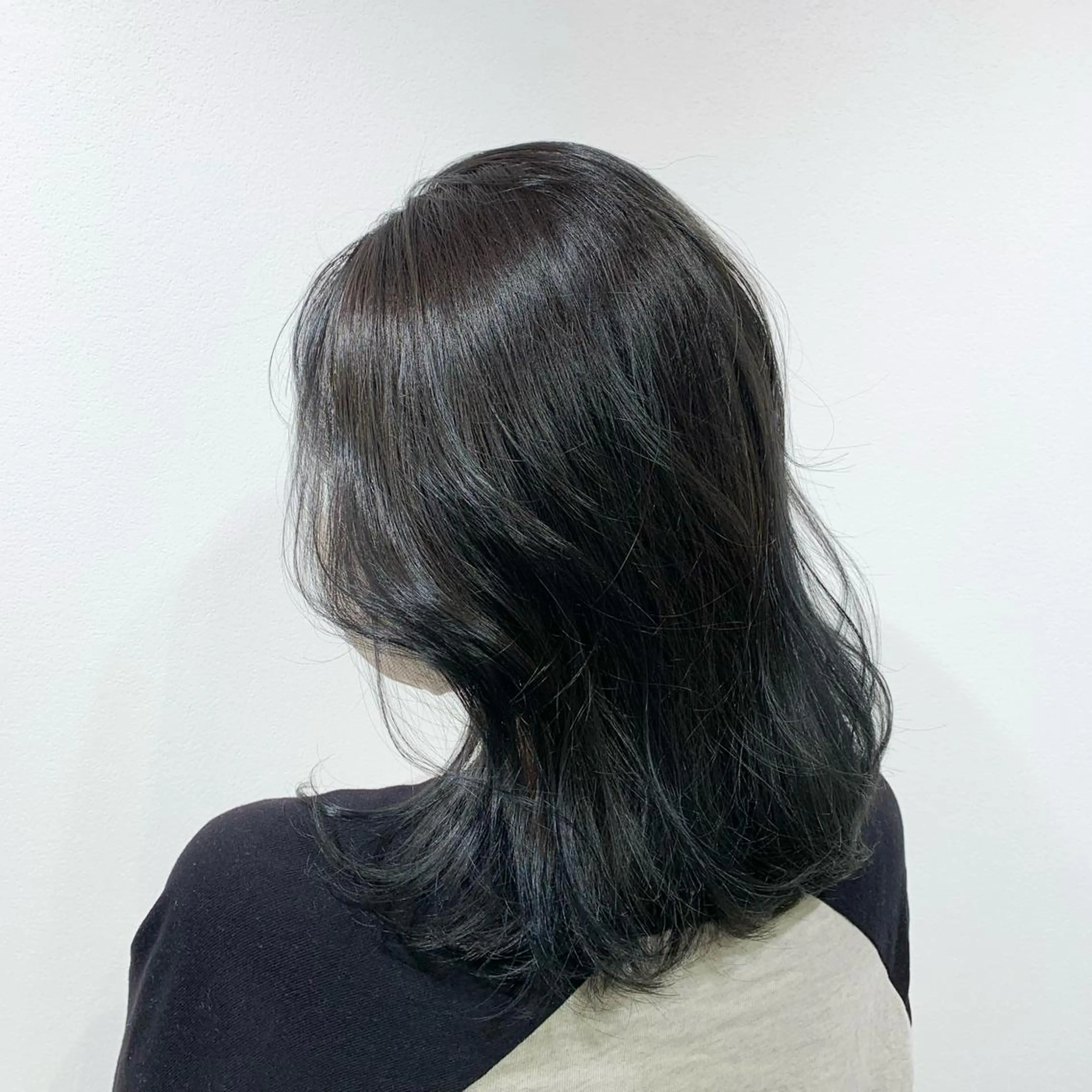 ミディアム カラー ヘアアレンジ キヨミ 韓国レイヤーカットのヘアスタイル