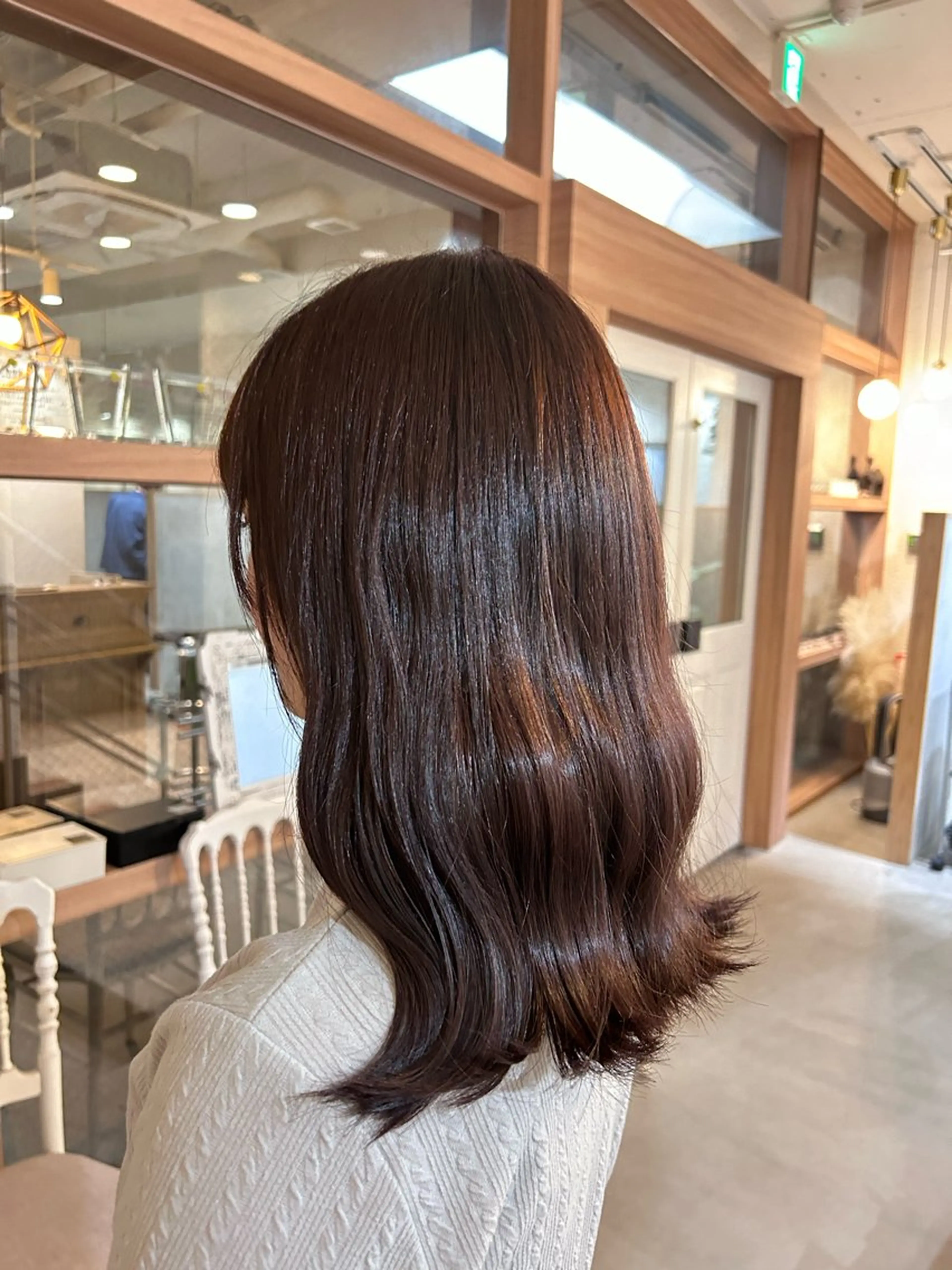 セミロング パープルカラー ambiente所属・瀬川 夏緒のヘアスタイル