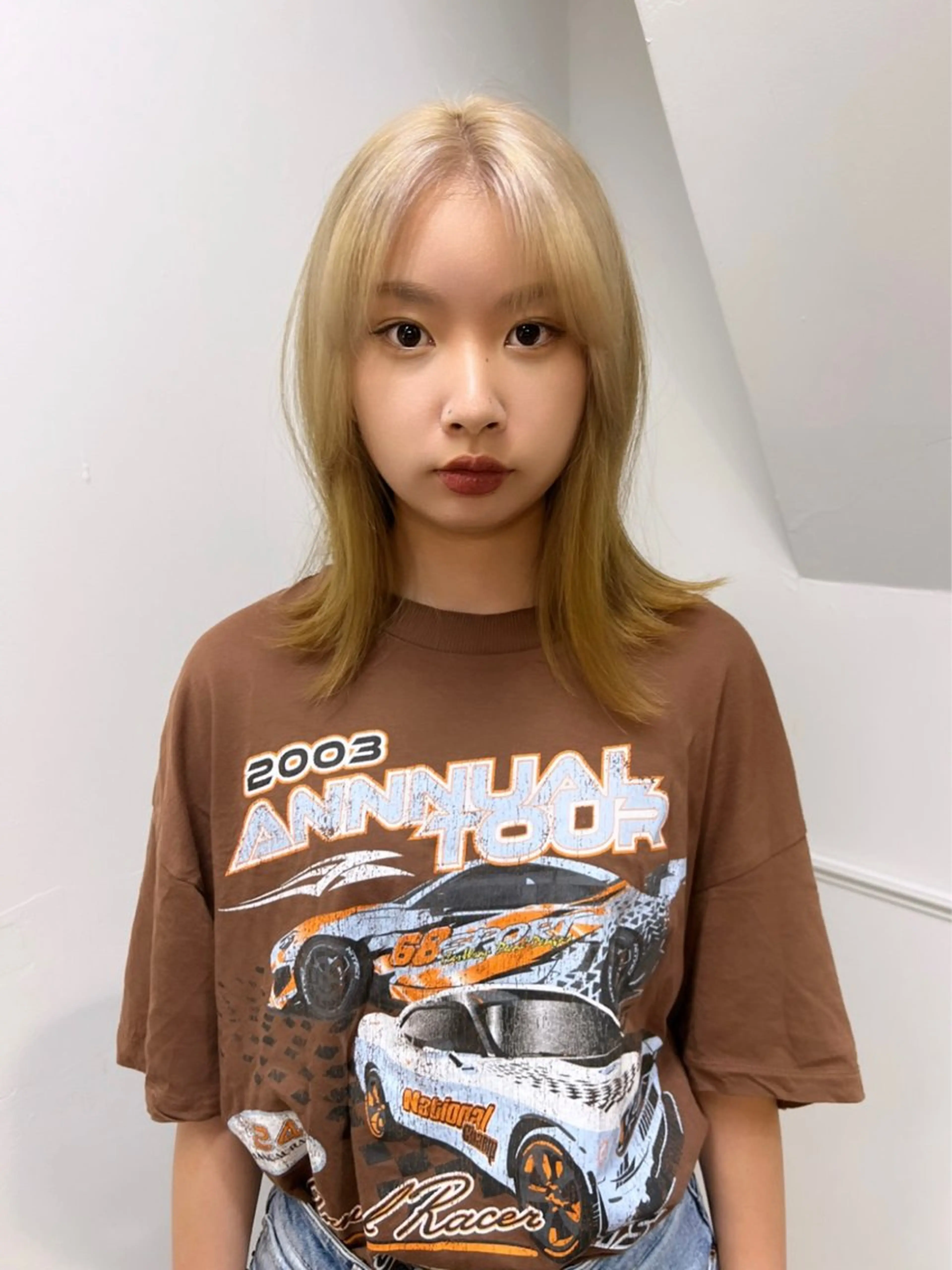 ミディアム カラー ブリーチ ケアブリーチ 透明感カラー デザインカラー ダブルカラー nendo_hair所属・ハイトーン/ブリーチ レイヤーsonokaのヘアスタイル