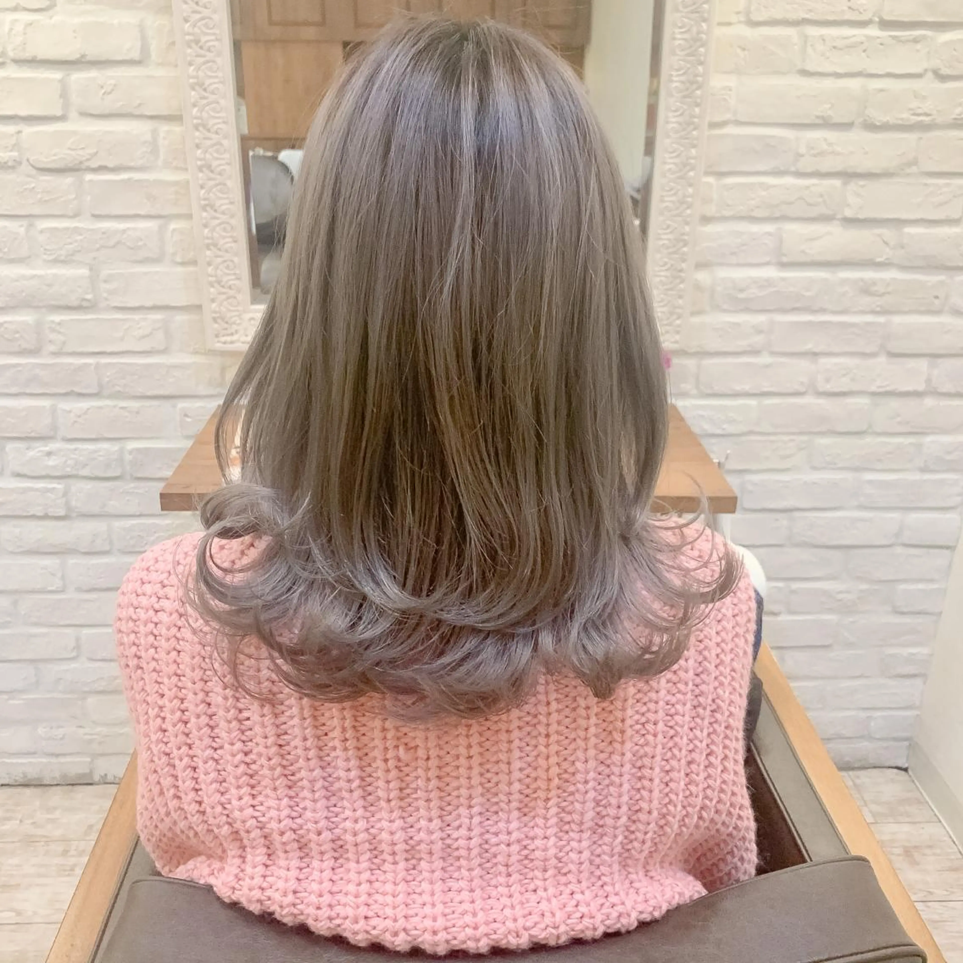 セミロング ヘアアレンジ レイヤーカット 飯塚 沙衣のヘアスタイル