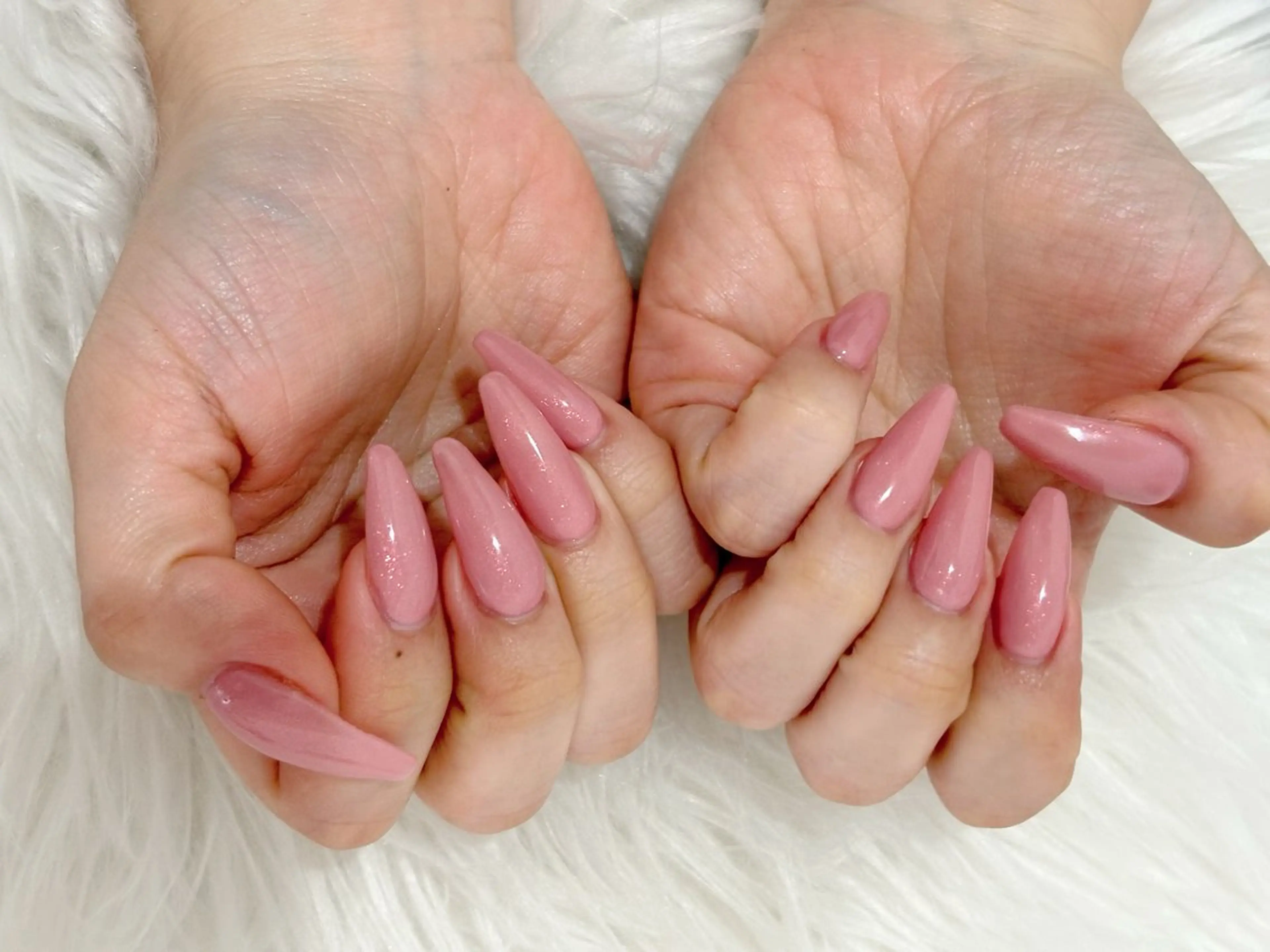 ロング Nail & Eyelash　BEAUTY LINE所属・上原 千帆のネイルデザイン