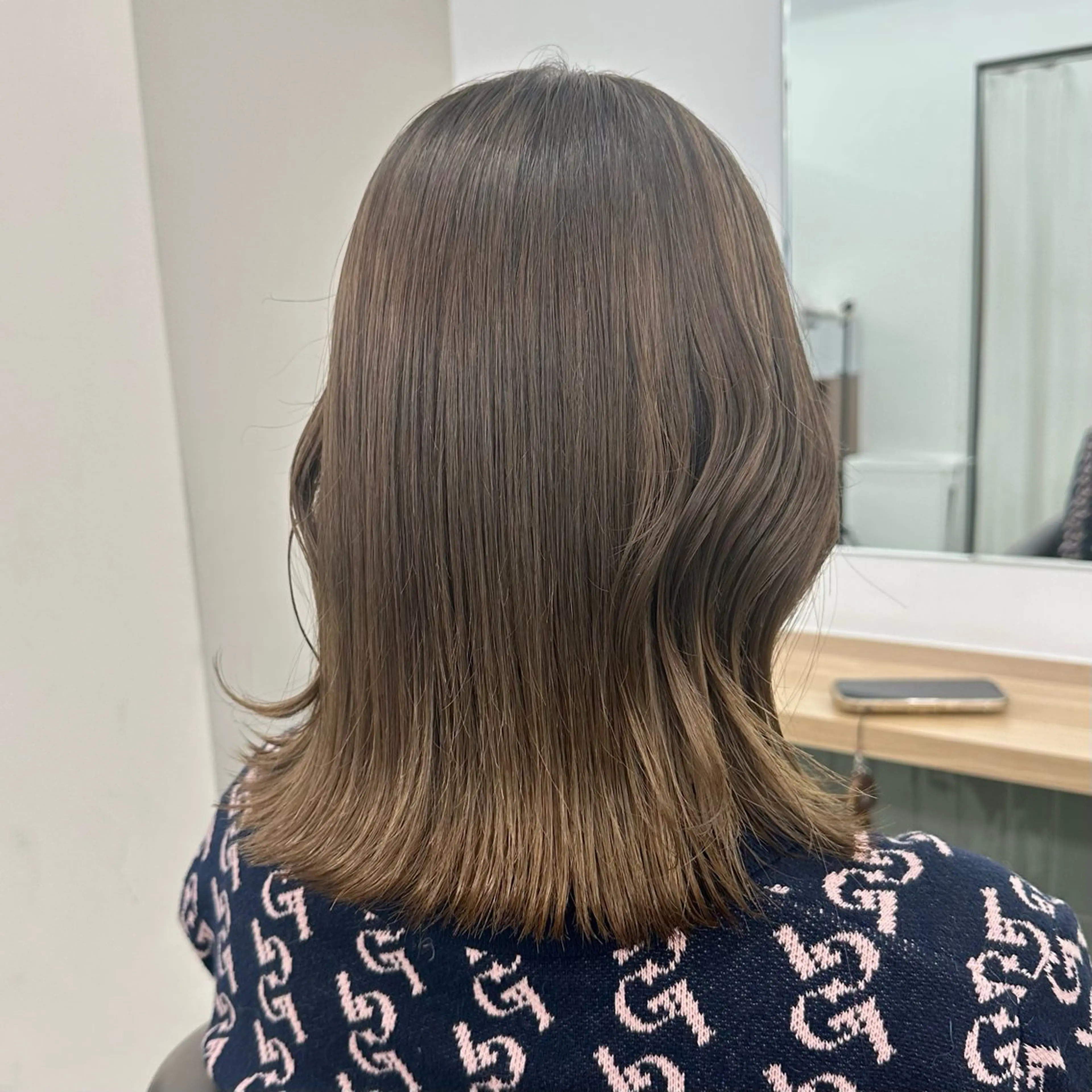 ミディアム カラー カット ヘアカラー トリートメント ブリーチなし/レイヤ ー特化🌈Tommyのヘアスタイル