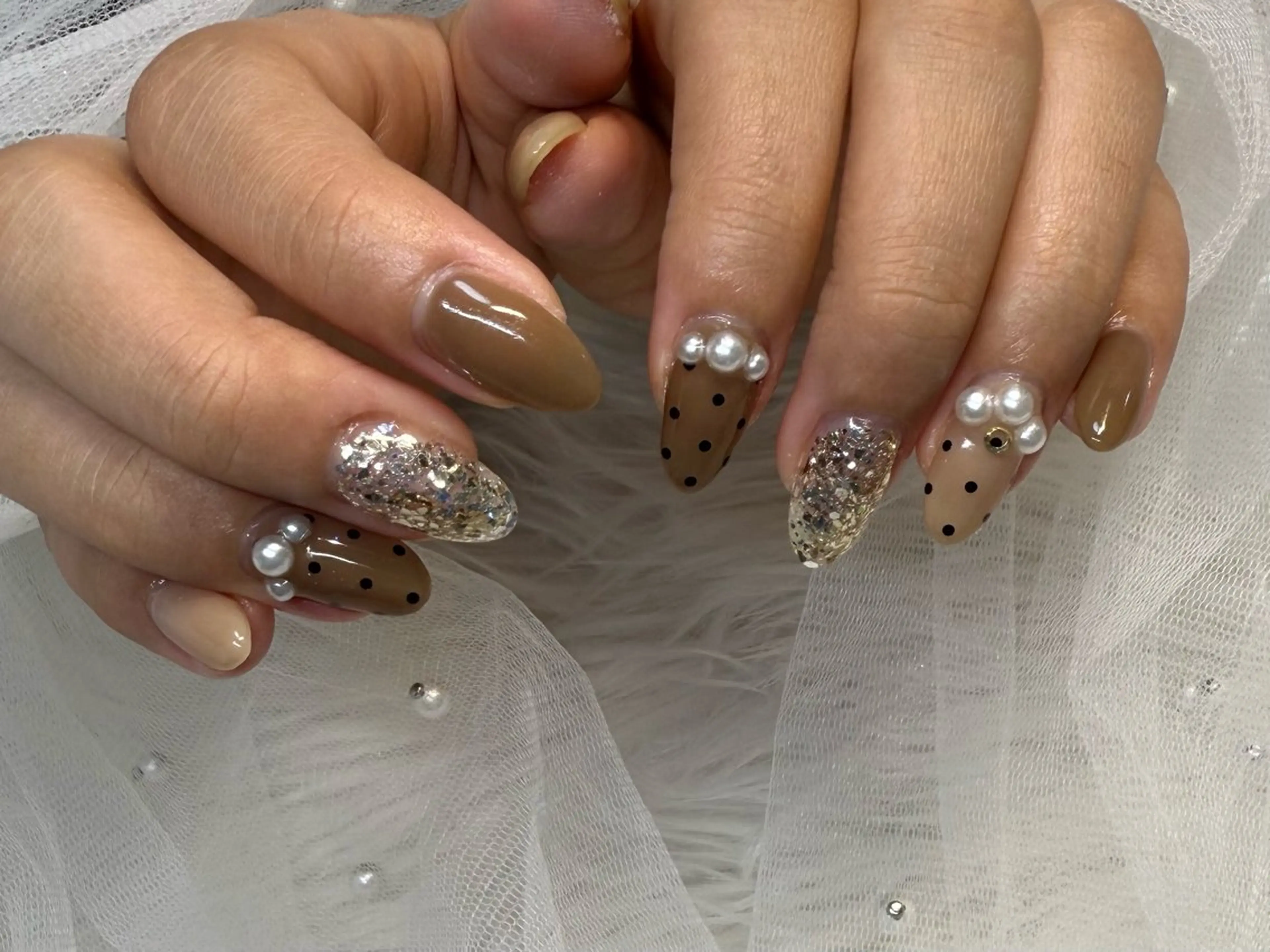 セミロング ハンドネイル Bonheur 【ボヌール】のネイルデザイン