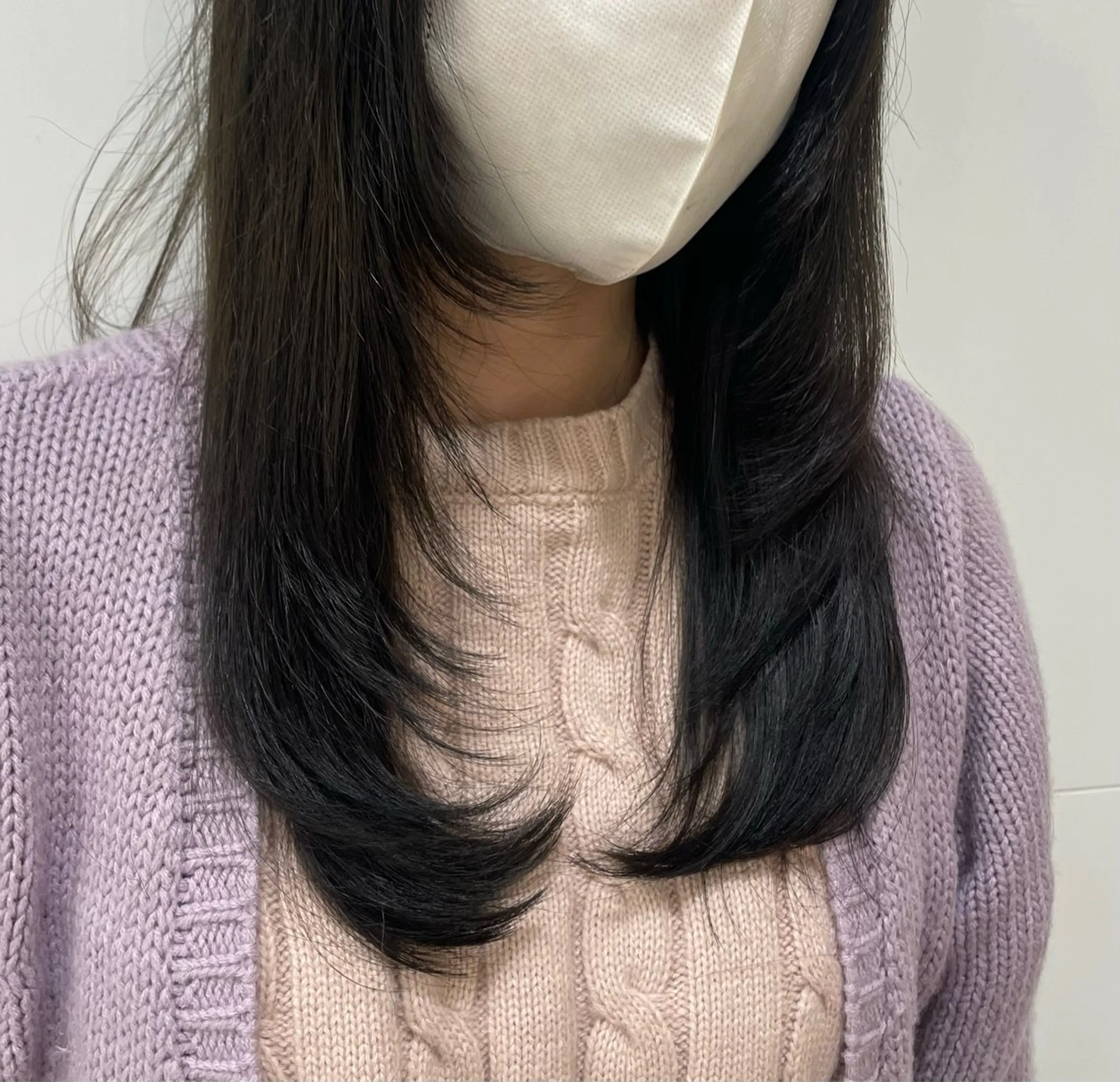 セミロング レイヤーカット カット ヘアカラー 稲吉 由莉穂のヘアスタイル