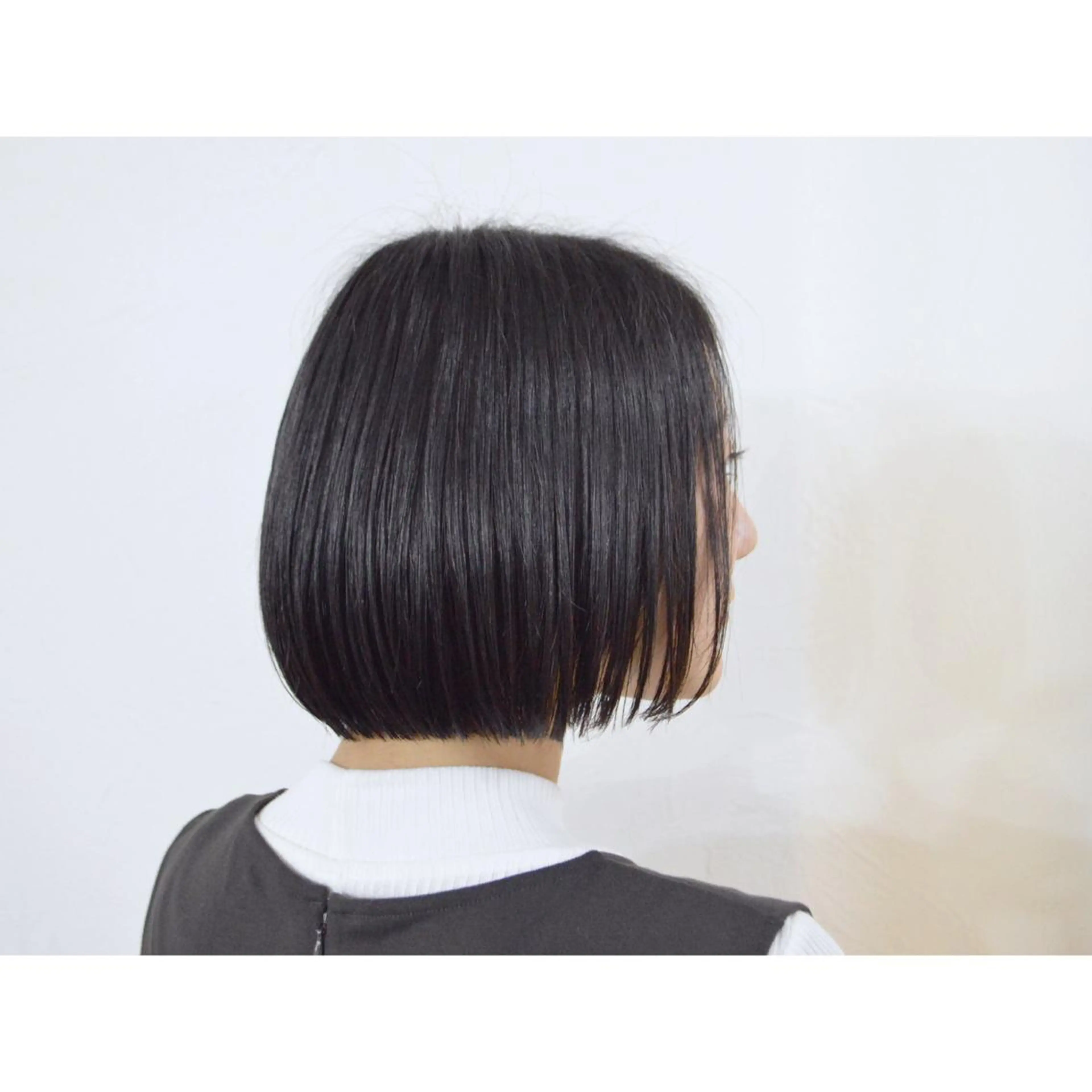 ショート 切りっぱなしボブ ボブ 【今だけブリーチ 限定価格💕】すみのヘアスタイル