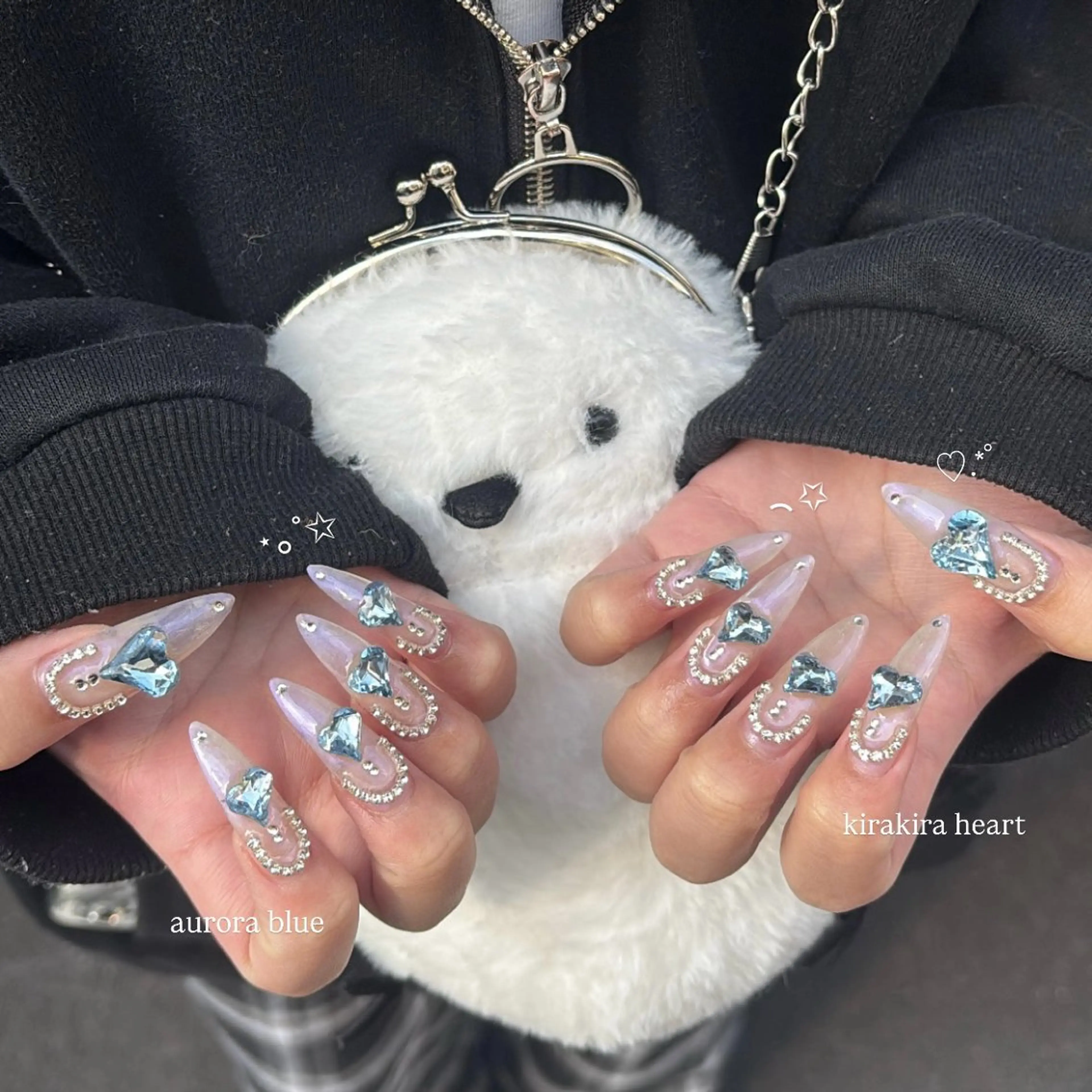 ネイル ハート キラキラネイル ハンドネイル AMERI所属・AMERI NAILのネイルデザイン