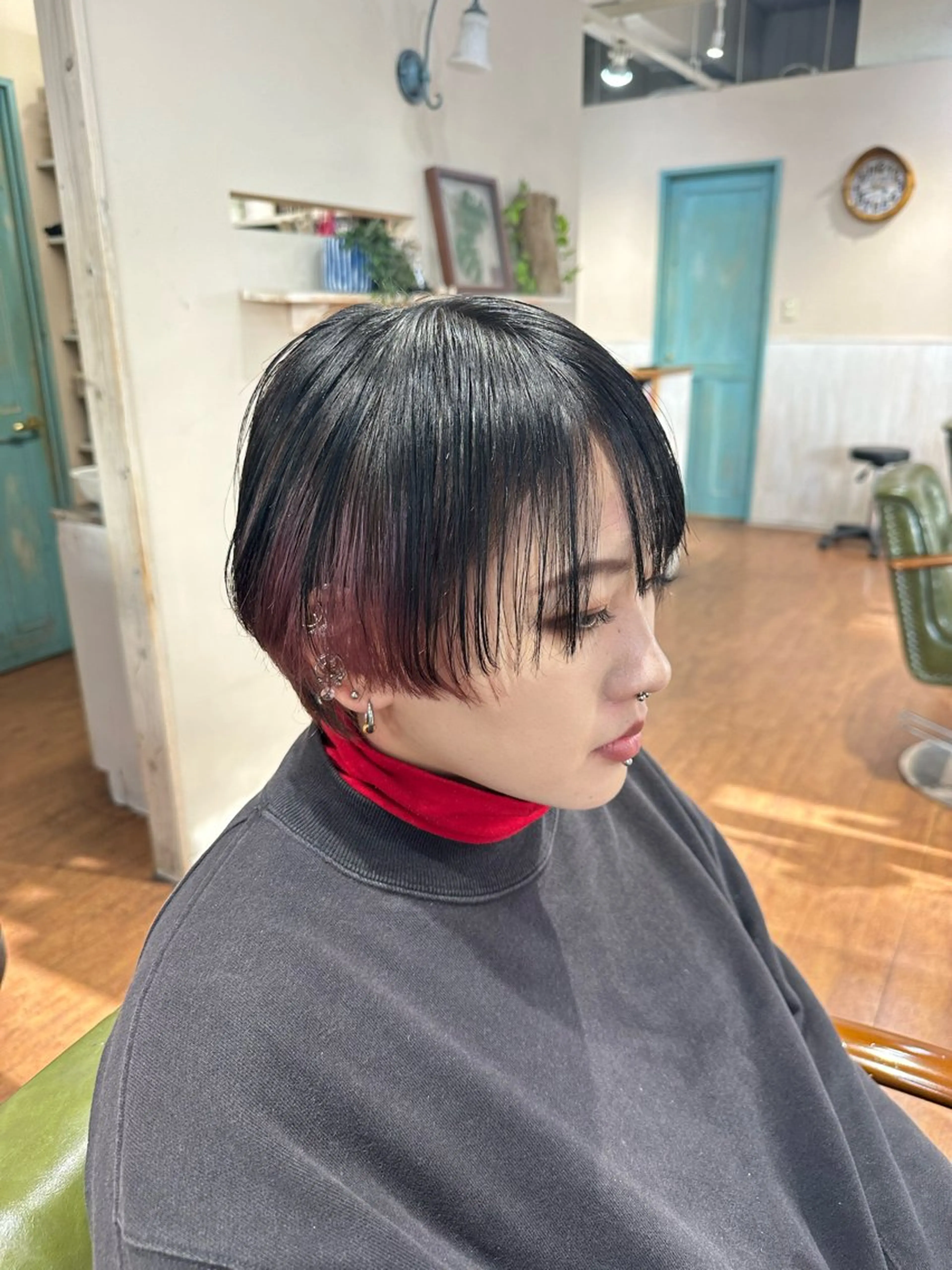 【平日ご新規様限定】カット+ケアブリーチインナーカラー+グローバルミルボンスタンダードトリートメントの写真