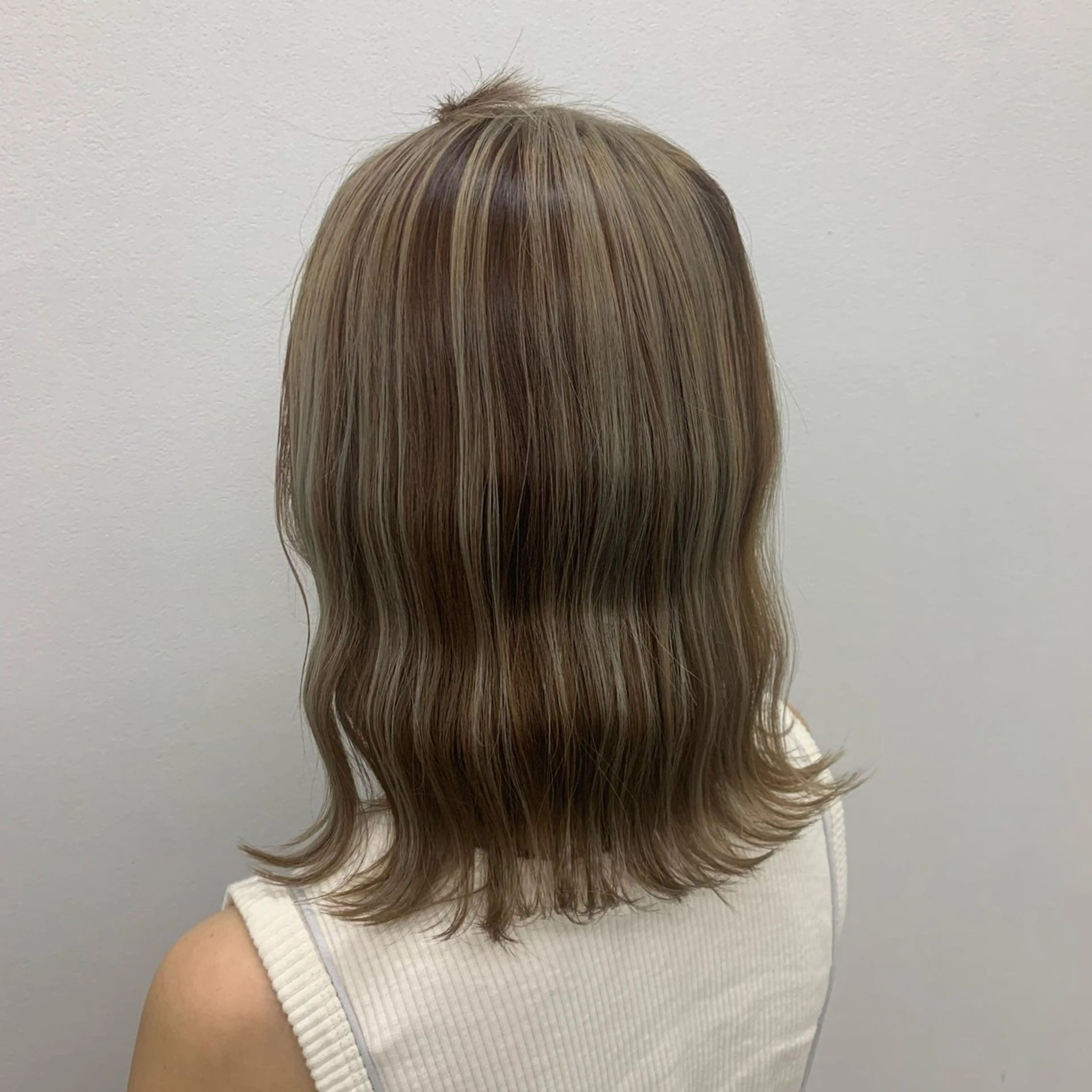 ミディアム カット ヘアカラー 宮竹 美鈴のヘアスタイル