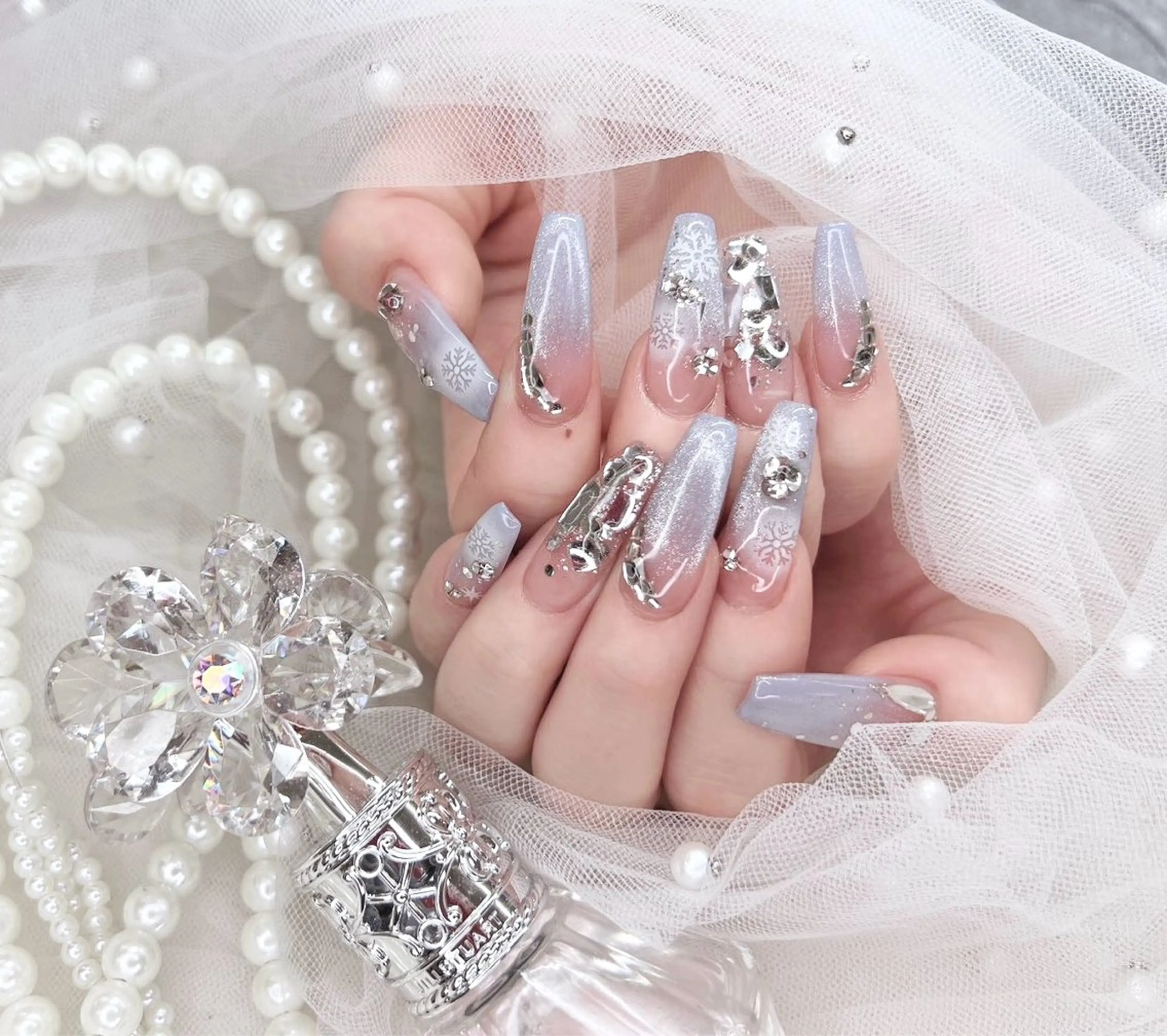 ネイル R nailsalon所属・R salonのネイルデザイン