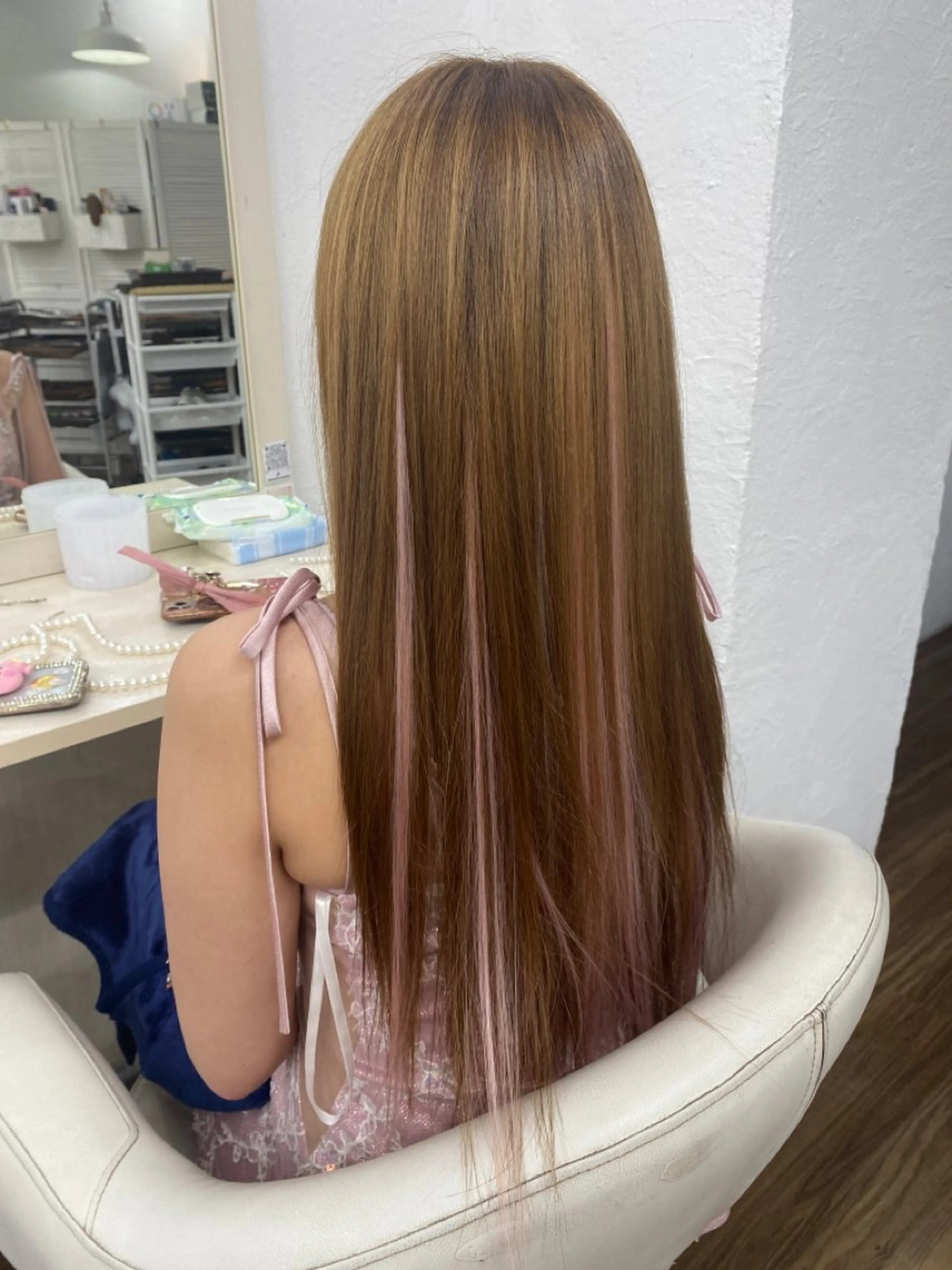 ロング カラー ブラウンカラー ハイライトカラー ピンクカラー エクステ ハイライト ヘアカラー トリートメント エクステ GLOSS 心斎橋 山上のヘアスタイル
