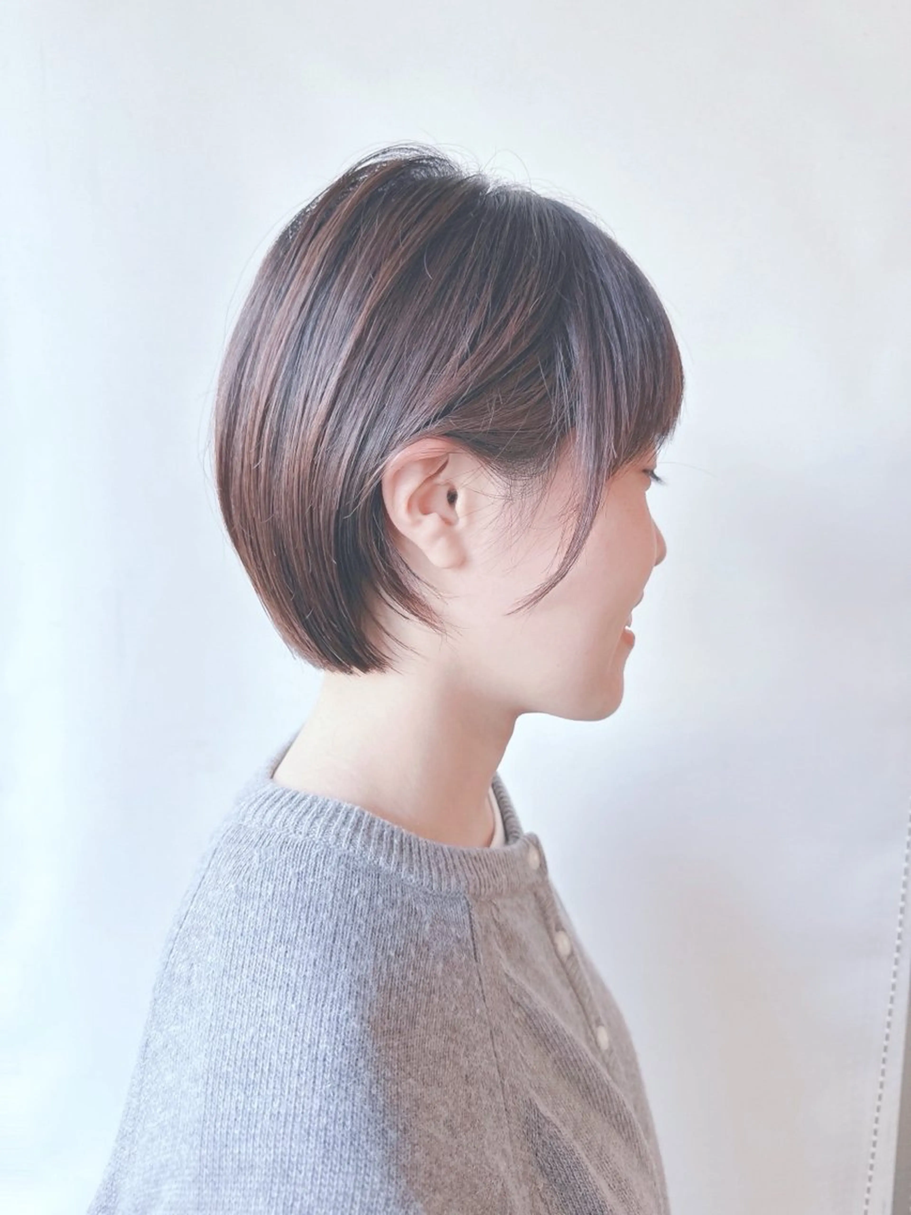 ショート カット とうい/パーマボブ/ くせ毛/丸みボブのヘアスタイル