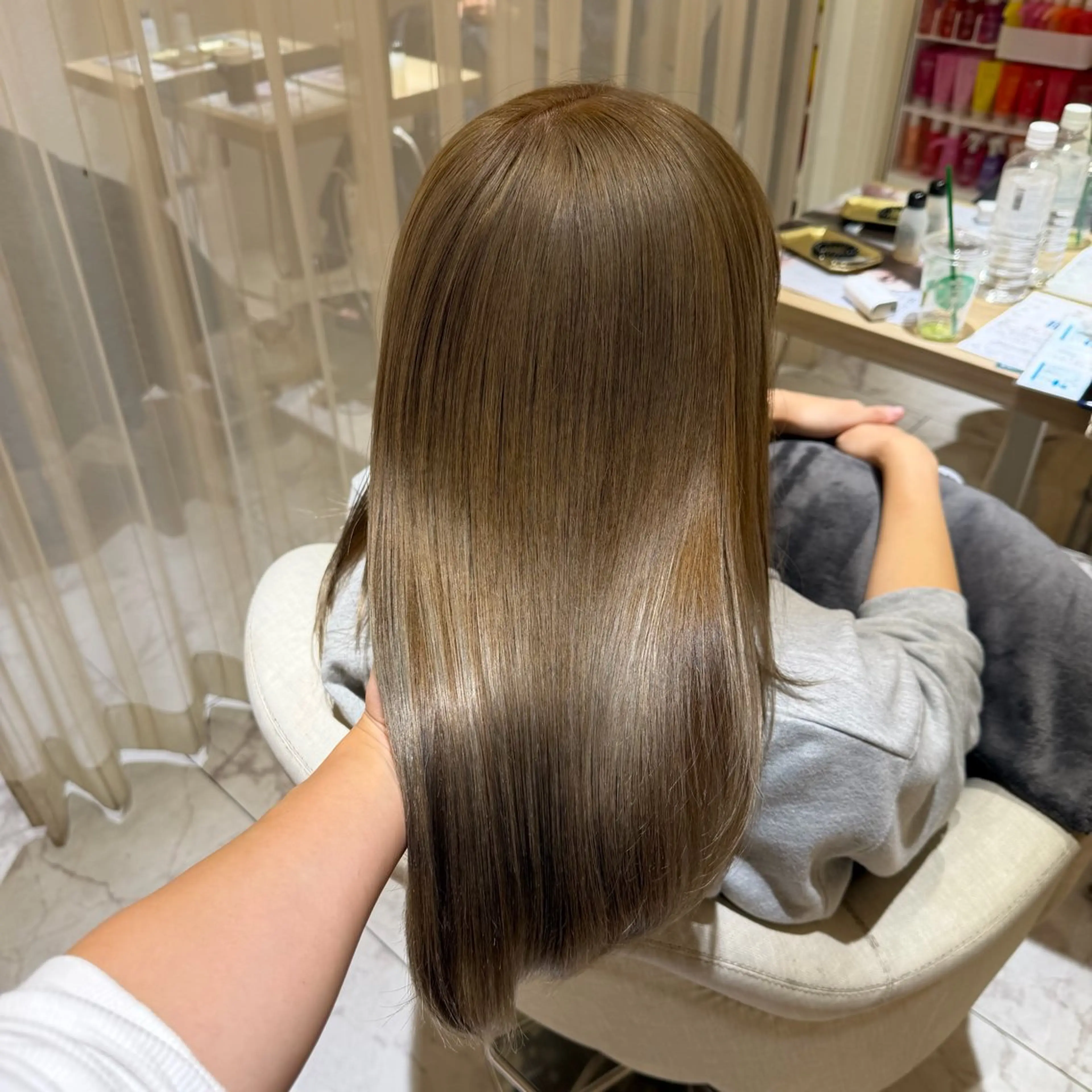 ロング ヘアカラー トリートメント ヘッドスパ マホ/髪質改善/艶髪 /レイヤー/ガーリーのヘアスタイル