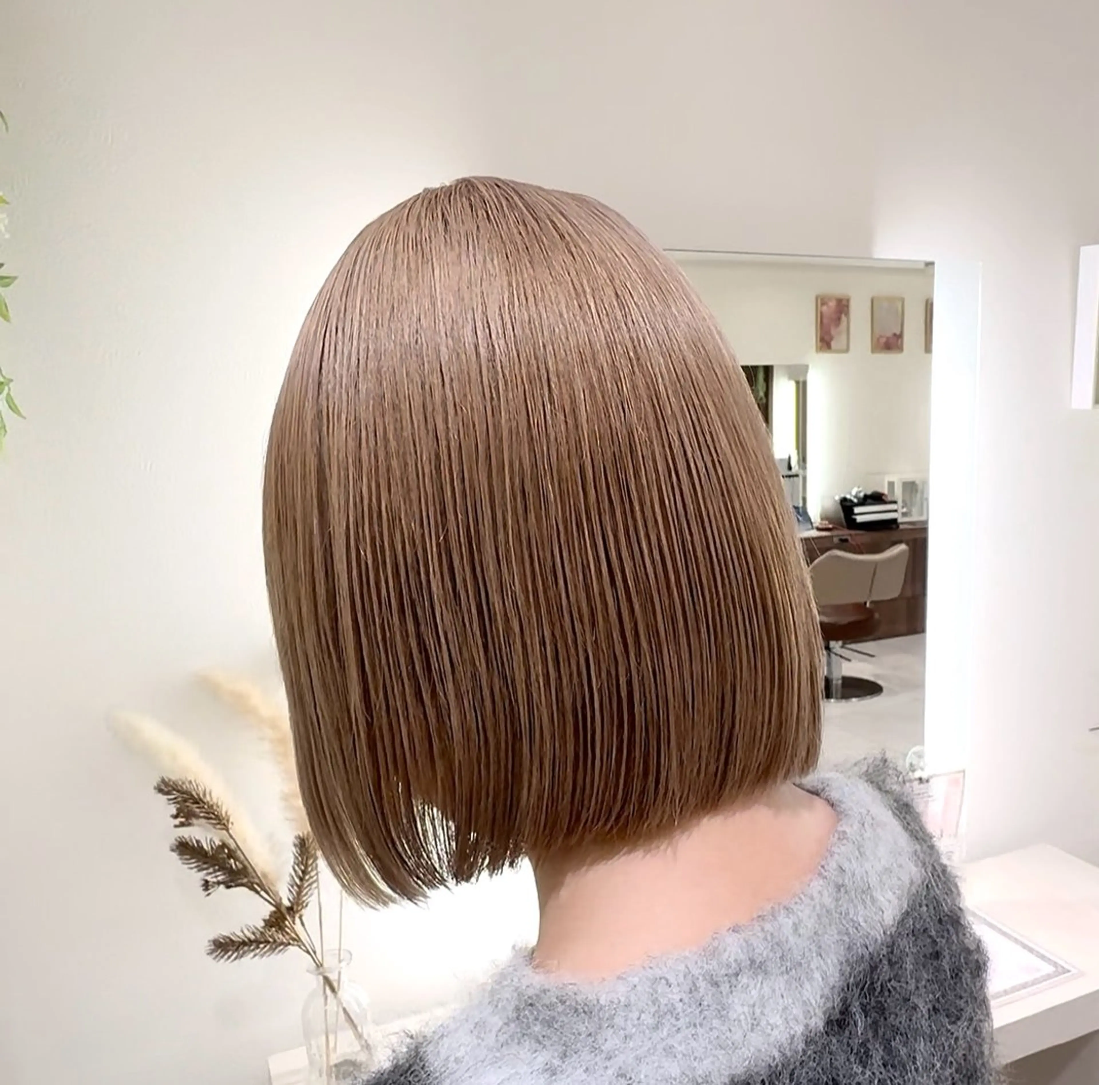 カラー 加藤芽実カラーリスト /ミルクティーカラーのヘアスタイル