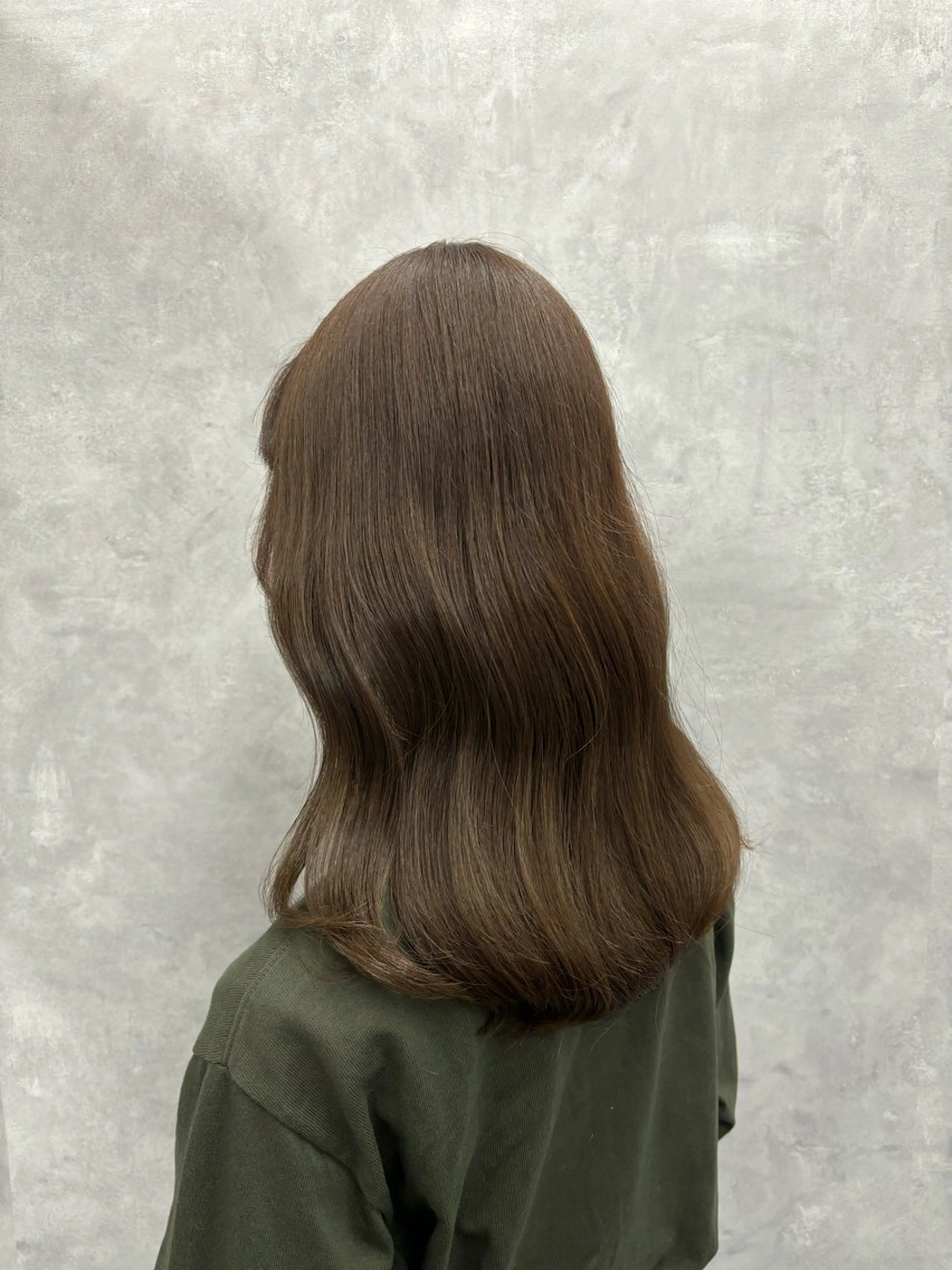 ミディアム カット ヘアカラー トリートメント NUMBER 天王寺YUYAのヘアスタイル