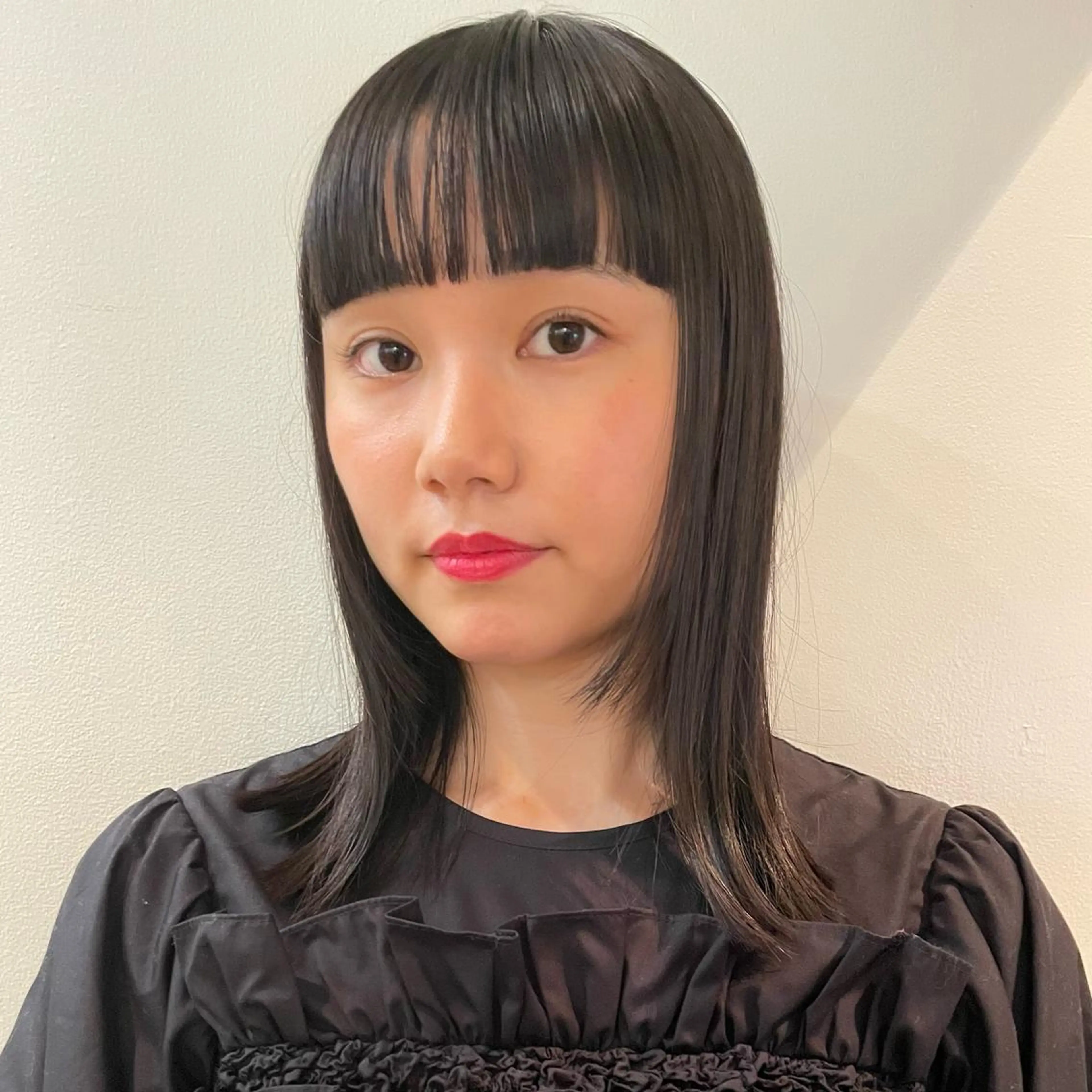 ミディアム カラー カット 縮毛矯正 ホリケ アオイのヘアスタイル