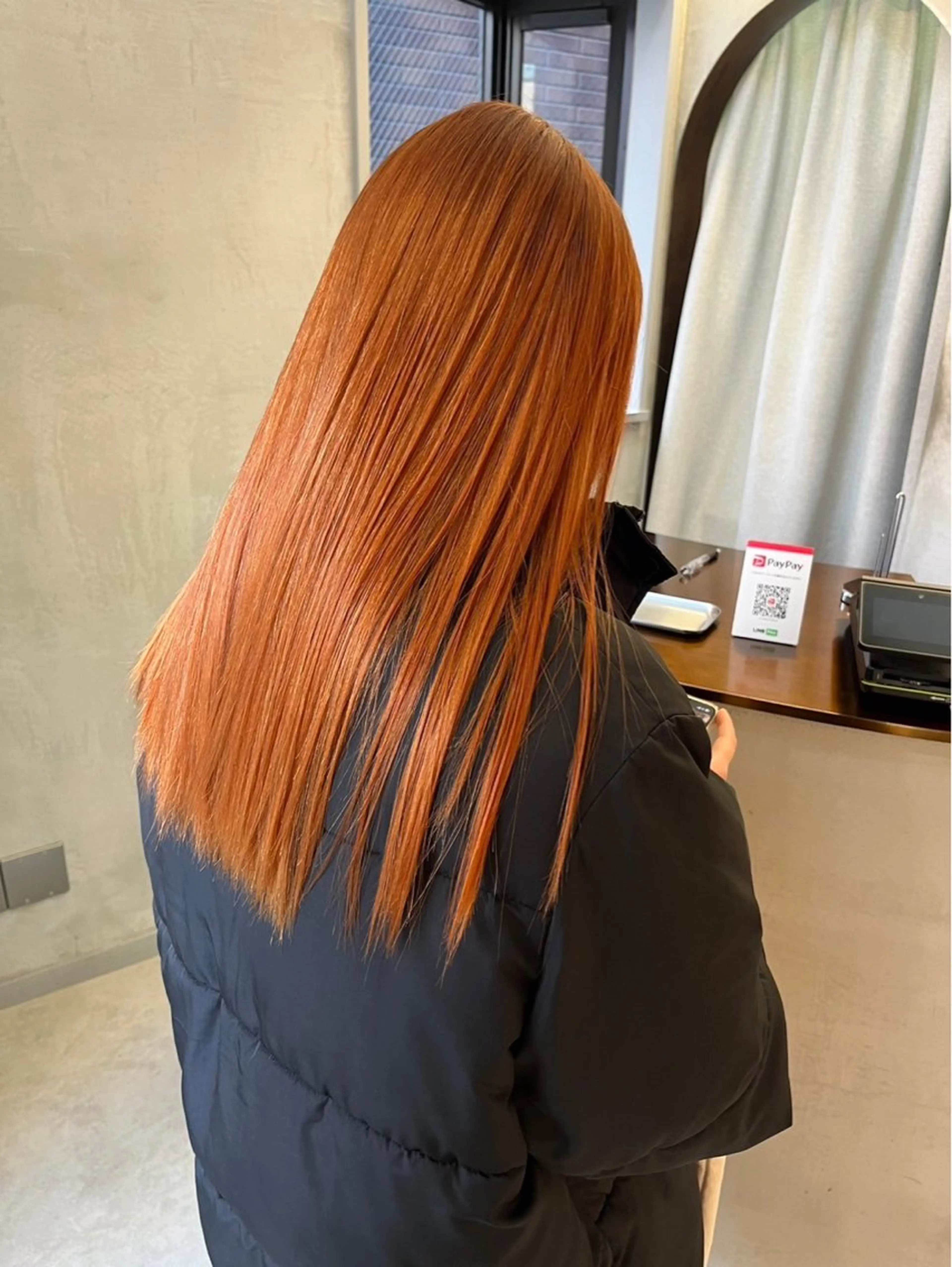 セミロング パープルカラー ハイライト レイヤーカット Lond enikaのヘアスタイル