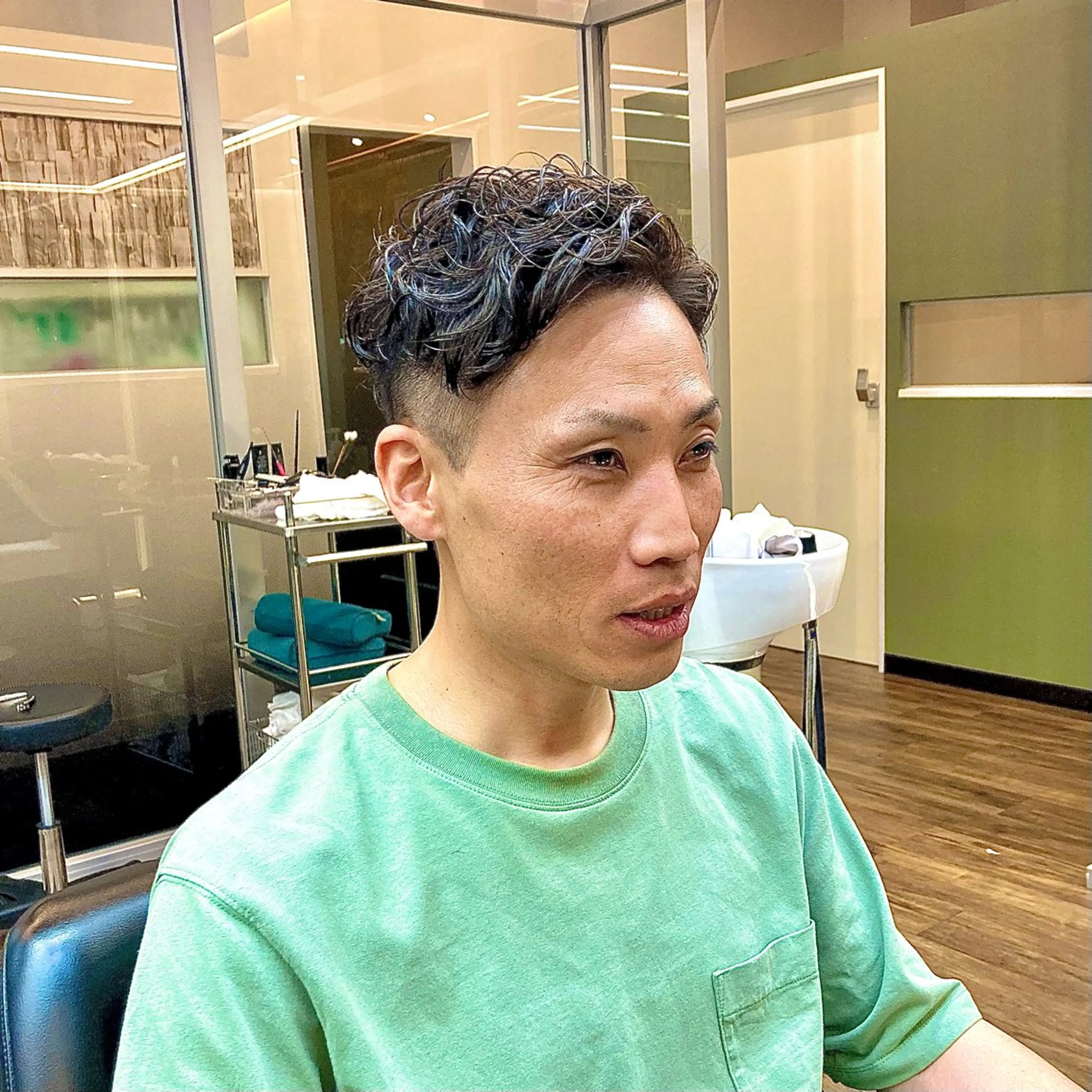 ショート パーマ メンズ カット パーマ kaming所属・長谷川 翼のヘアスタイル