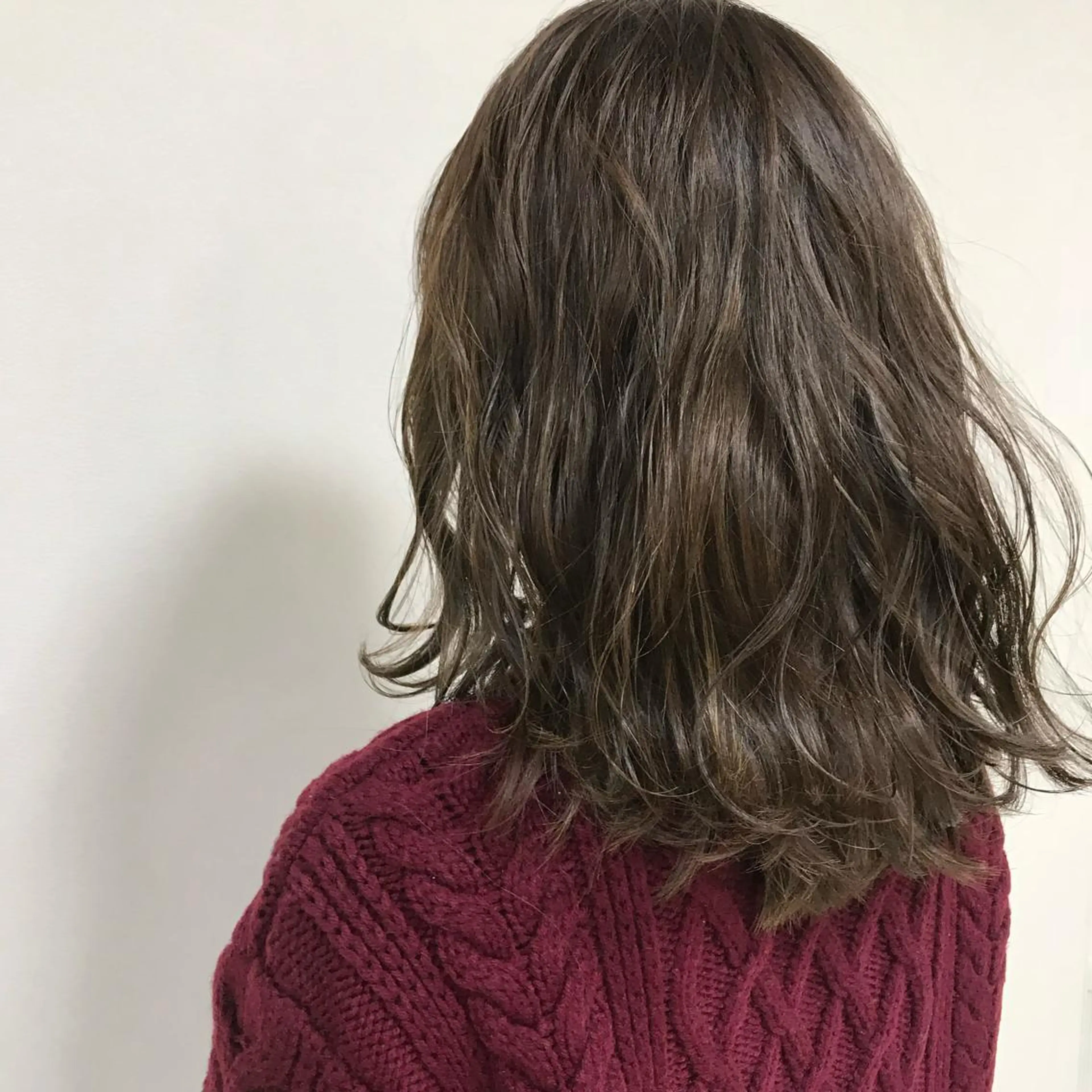 セミロング ヘアカラー トリートメント デザインカラー🕊 石井萌のヘアスタイル