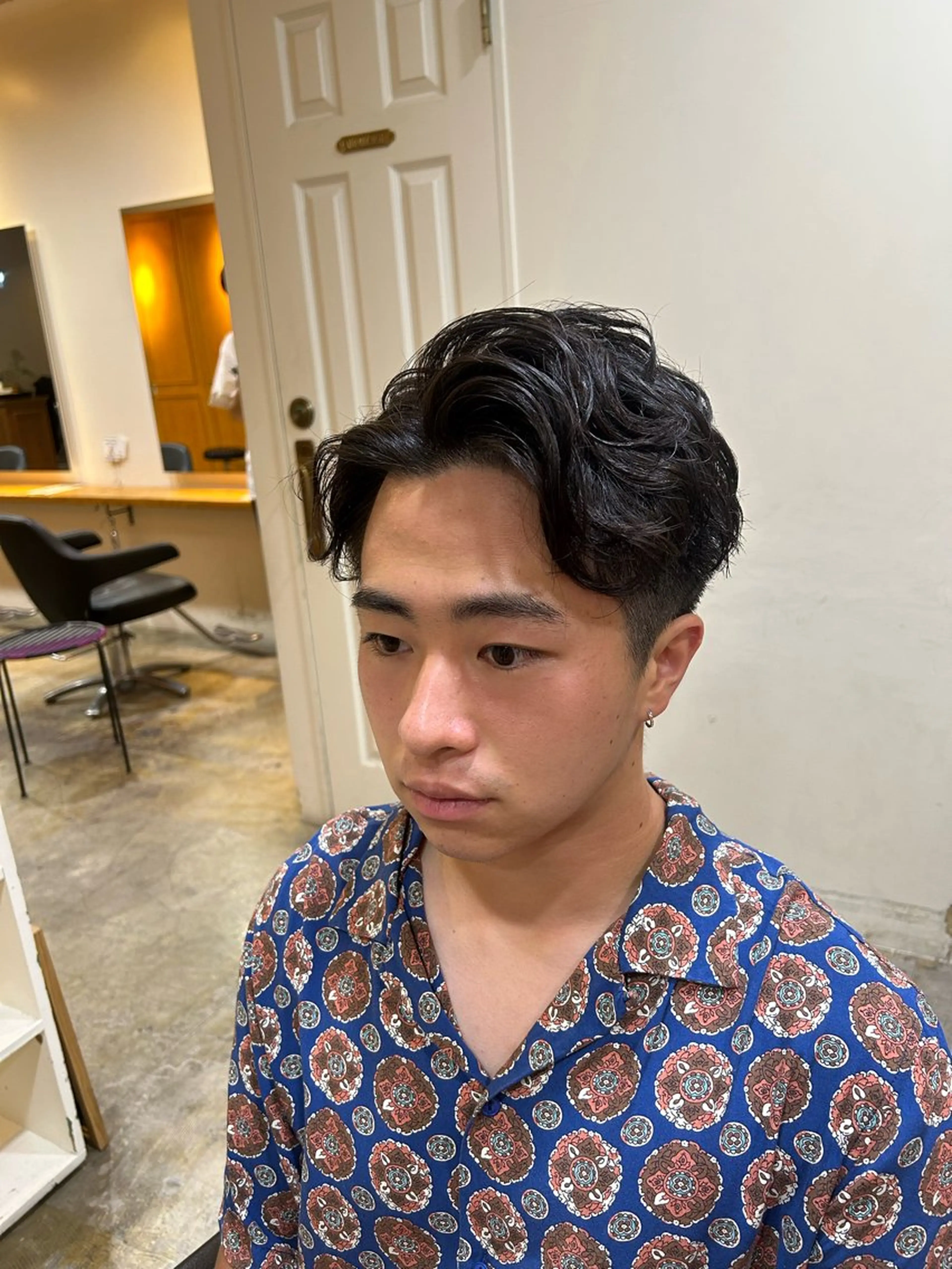パーマ メンズ カット パーマ ナチュラル大人っぽい スタイル　MAORIのヘアスタイル