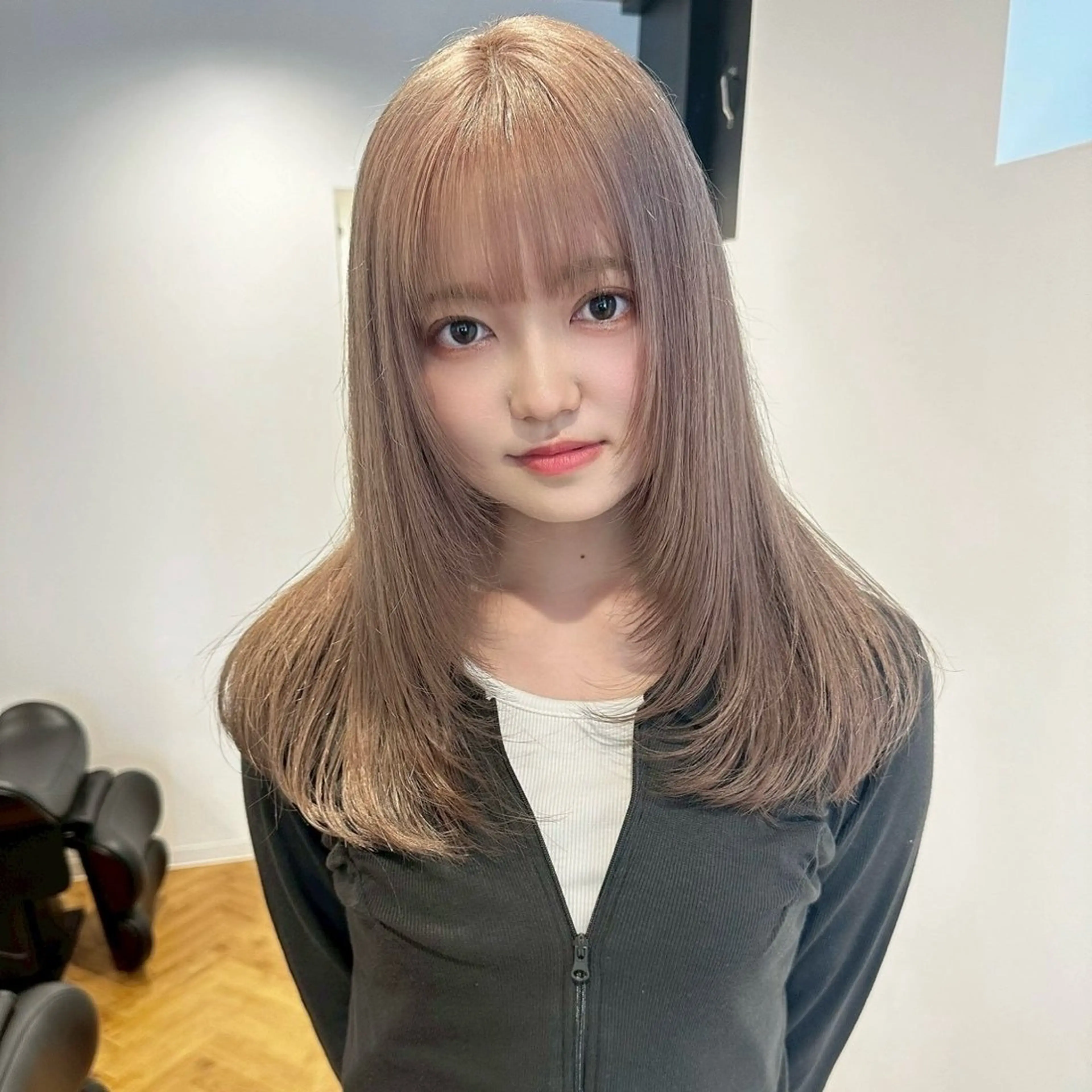 【52%off‼️】【10.11月限定クーポン🏷️📢】ブリーチカラー🥣の写真