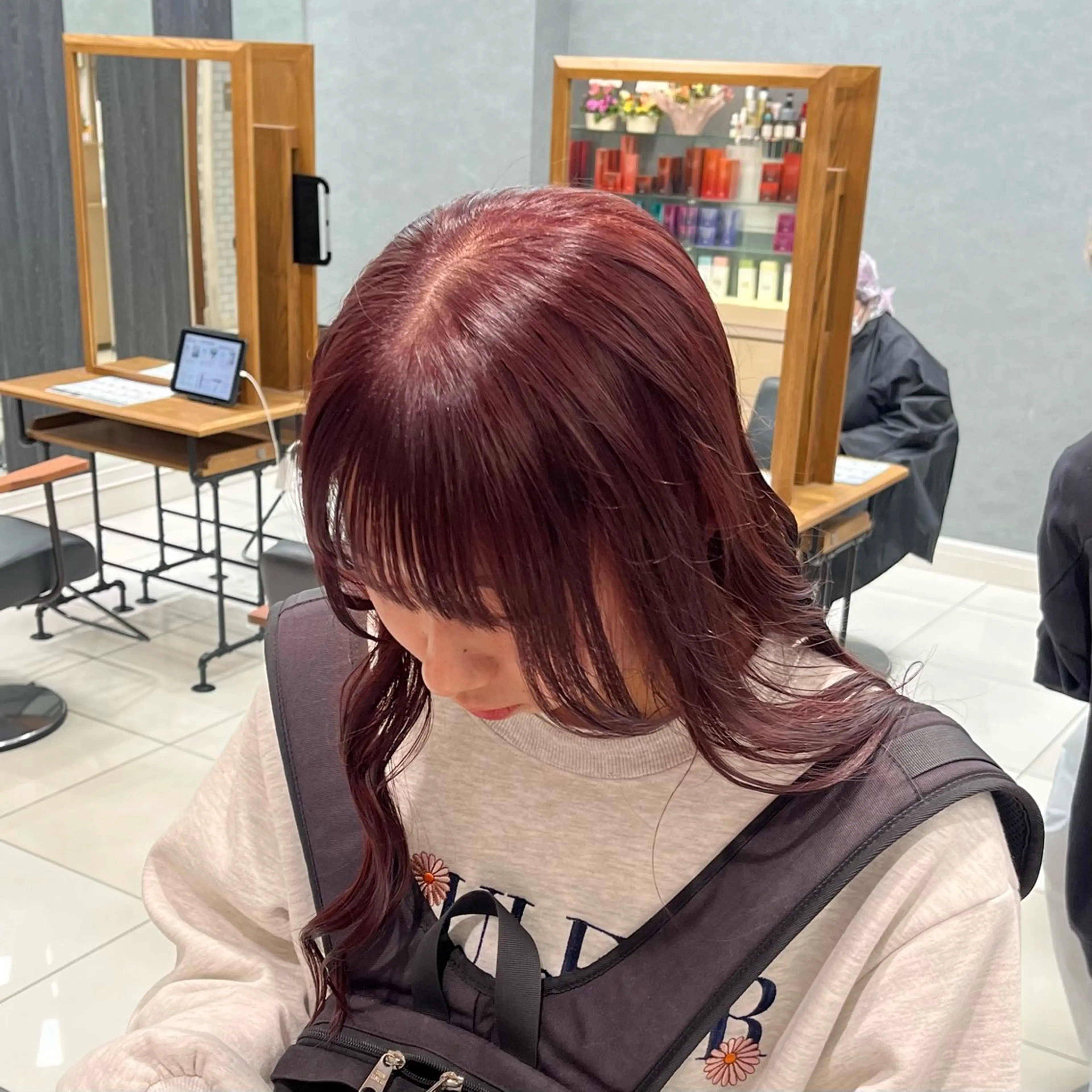カラー ブリーチ ブリーチなしカラー レイヤーカット🩶/ 暖色カラー🎀/麻咲のヘアスタイル