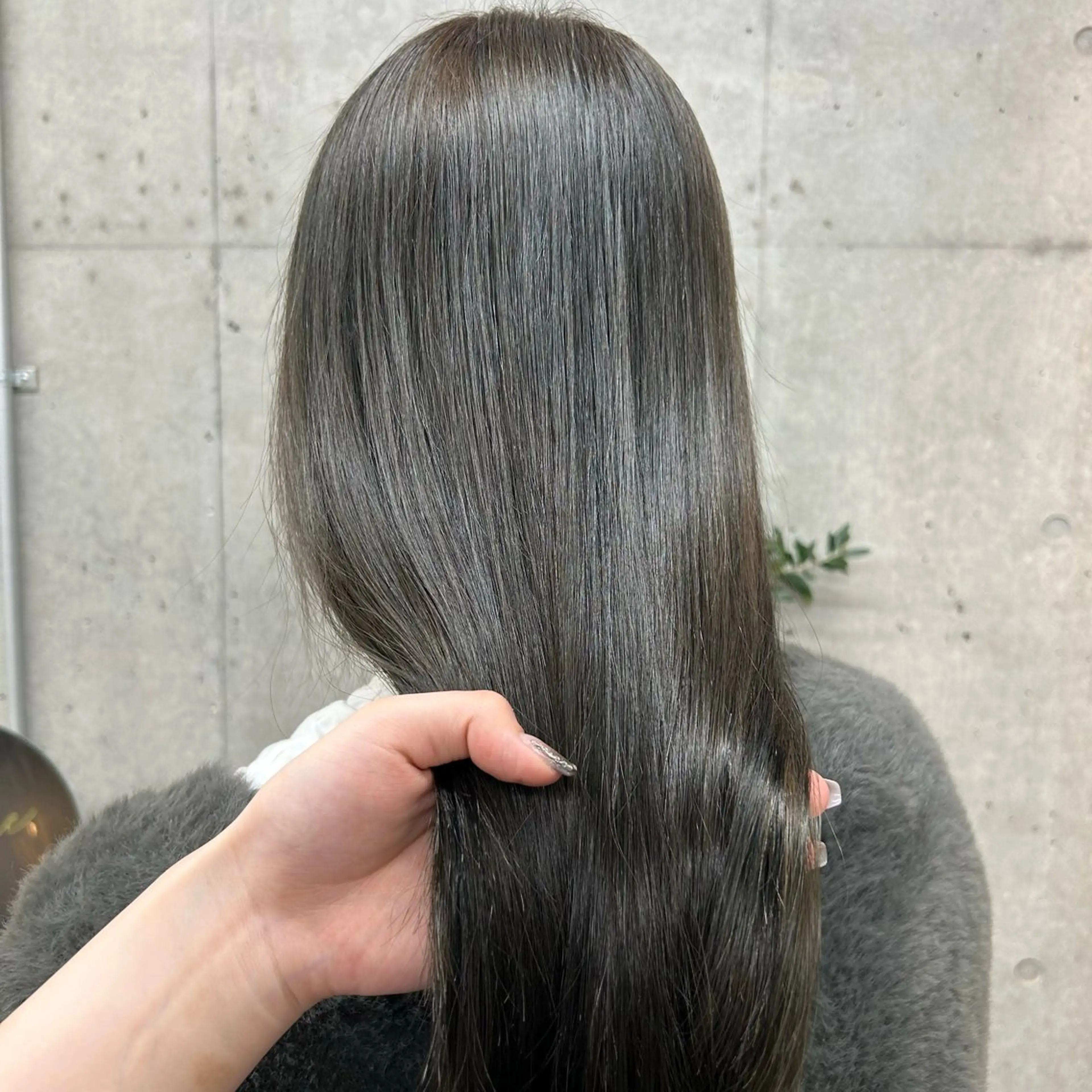 セミロング ヘアカラー トリートメント Lomalia Yuukaのヘアスタイル