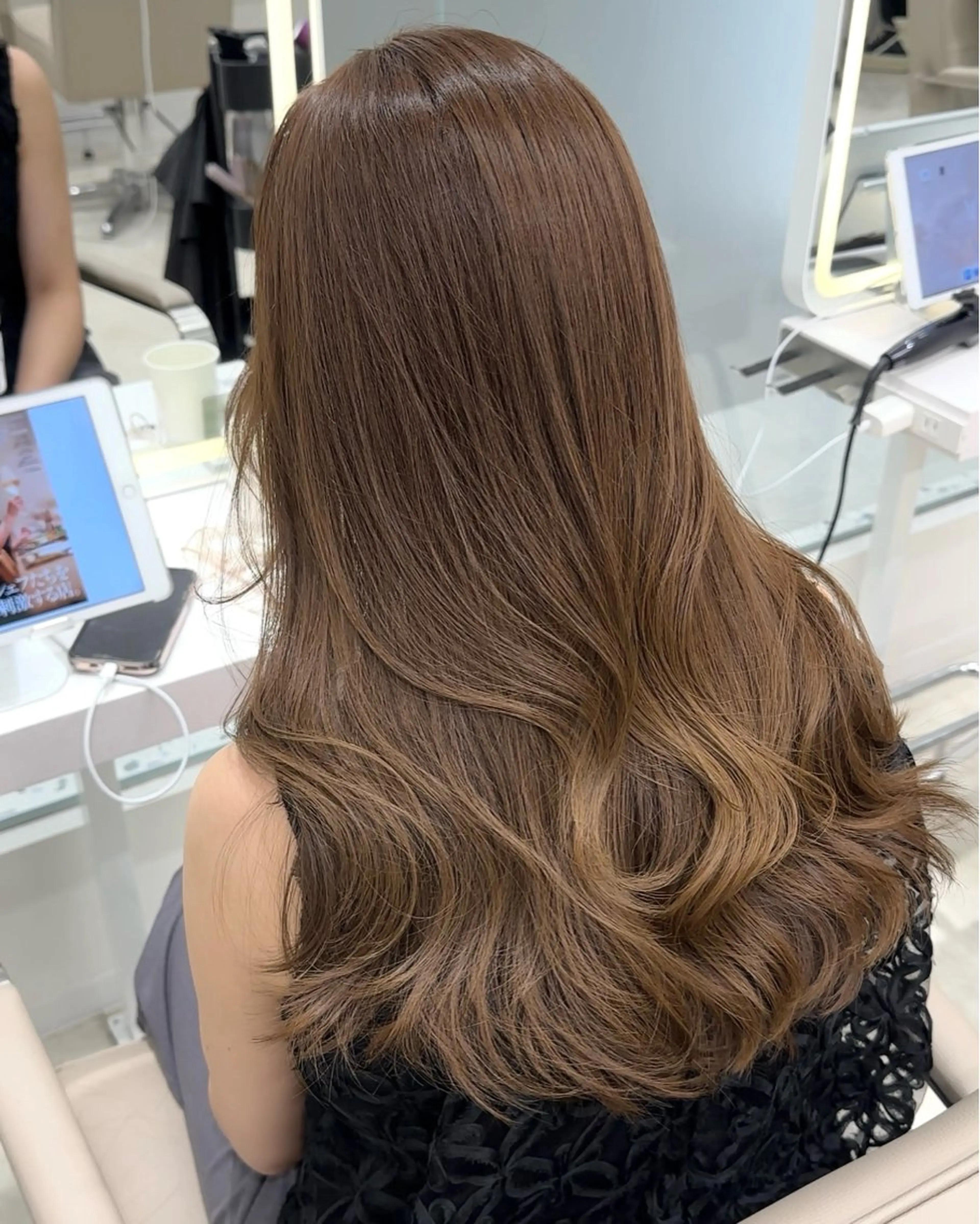 セミロング カット ヘアカラー IVE所属・透け感カラー 髪質改善🫧Annaのヘアスタイル