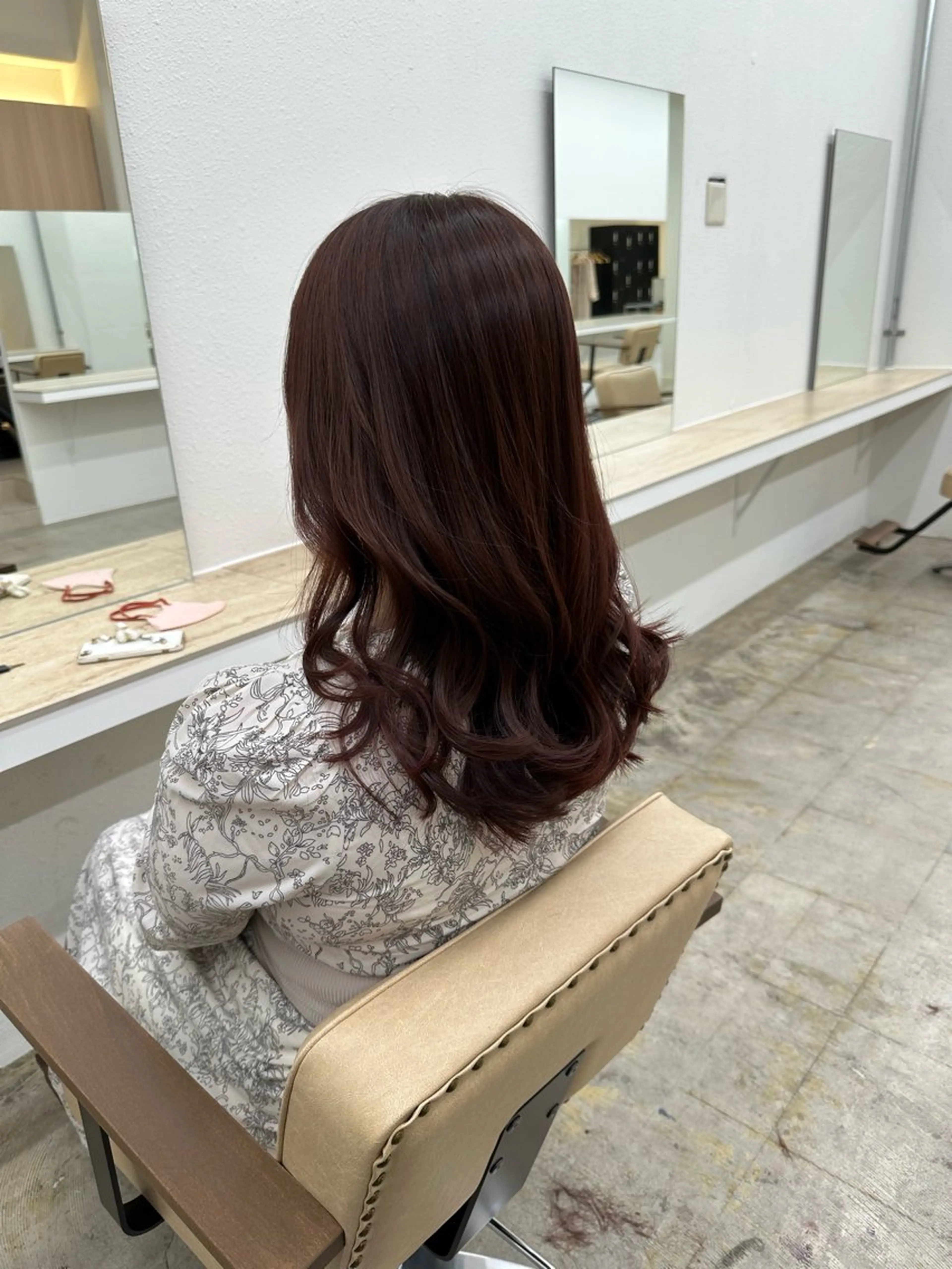 セミロング レッドブラウン ブリーチカラー🦋‪ 田中さくらのヘアスタイル