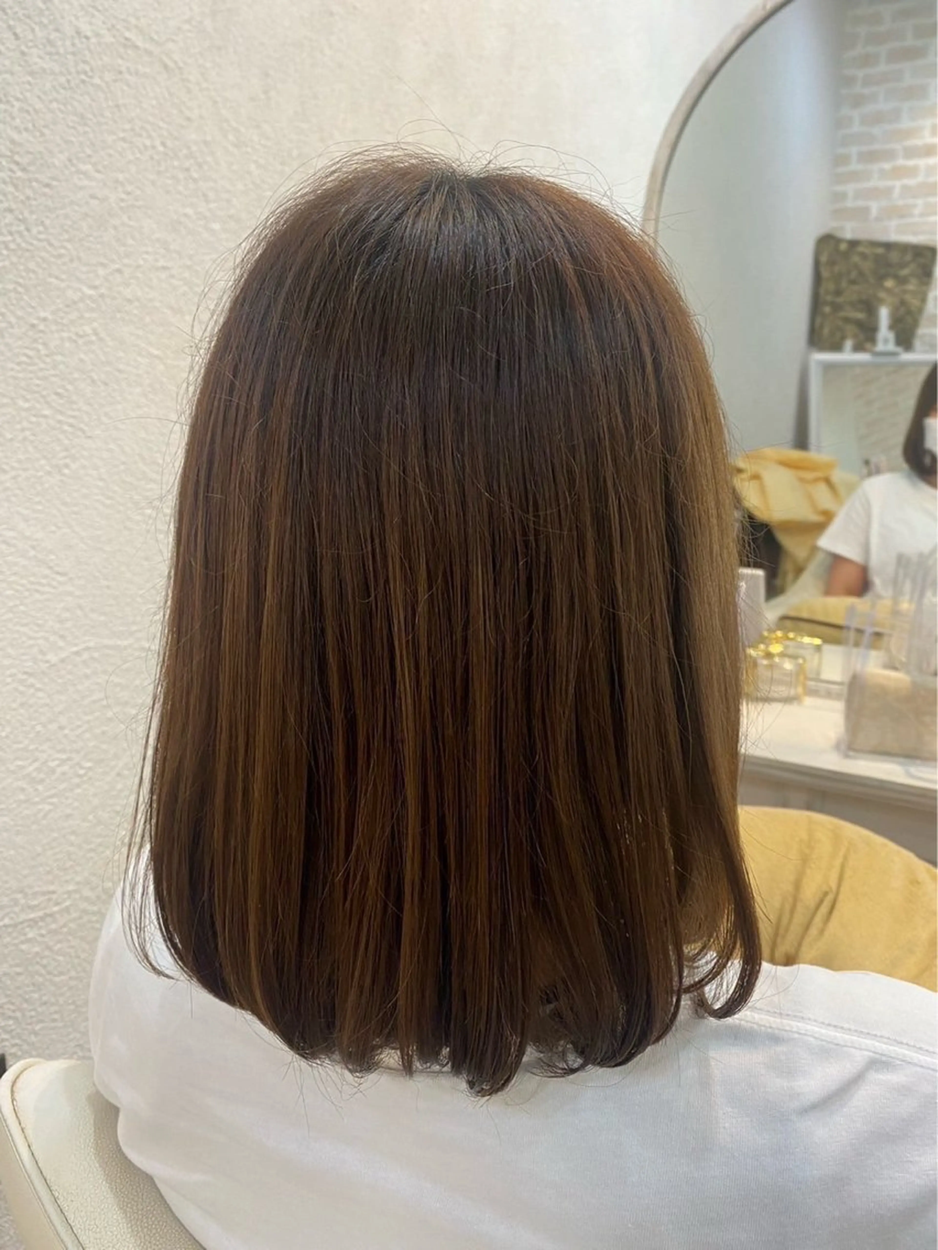 ミディアム 縮毛矯正 山﨑彩乃 🫧 縮毛矯正のヘアスタイル