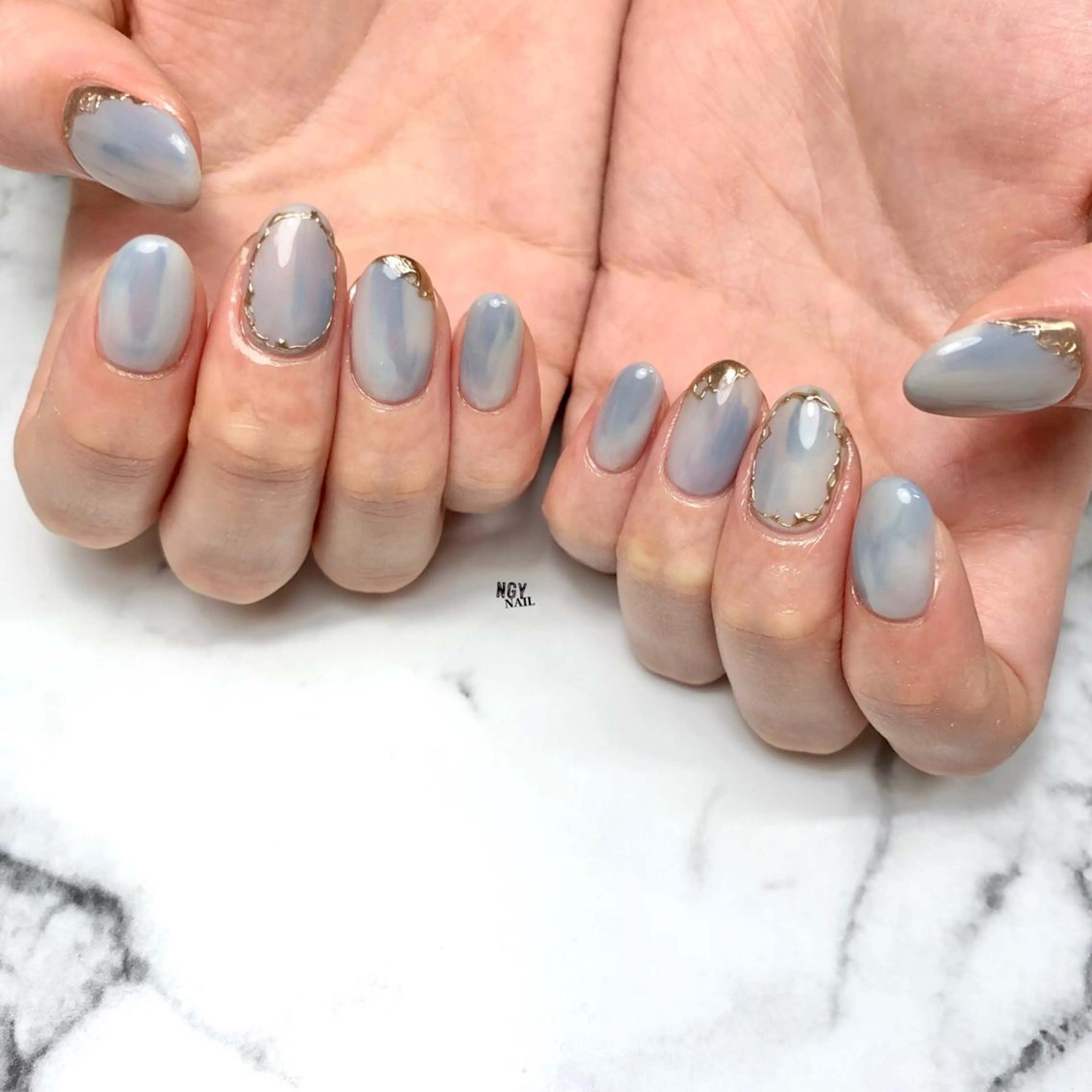 ネイル ブルー 水色 大理石ネイル(マーブル) ミラーネイル ニュアンスネイル ハンドネイル NAIL NOWのネイルデザイン