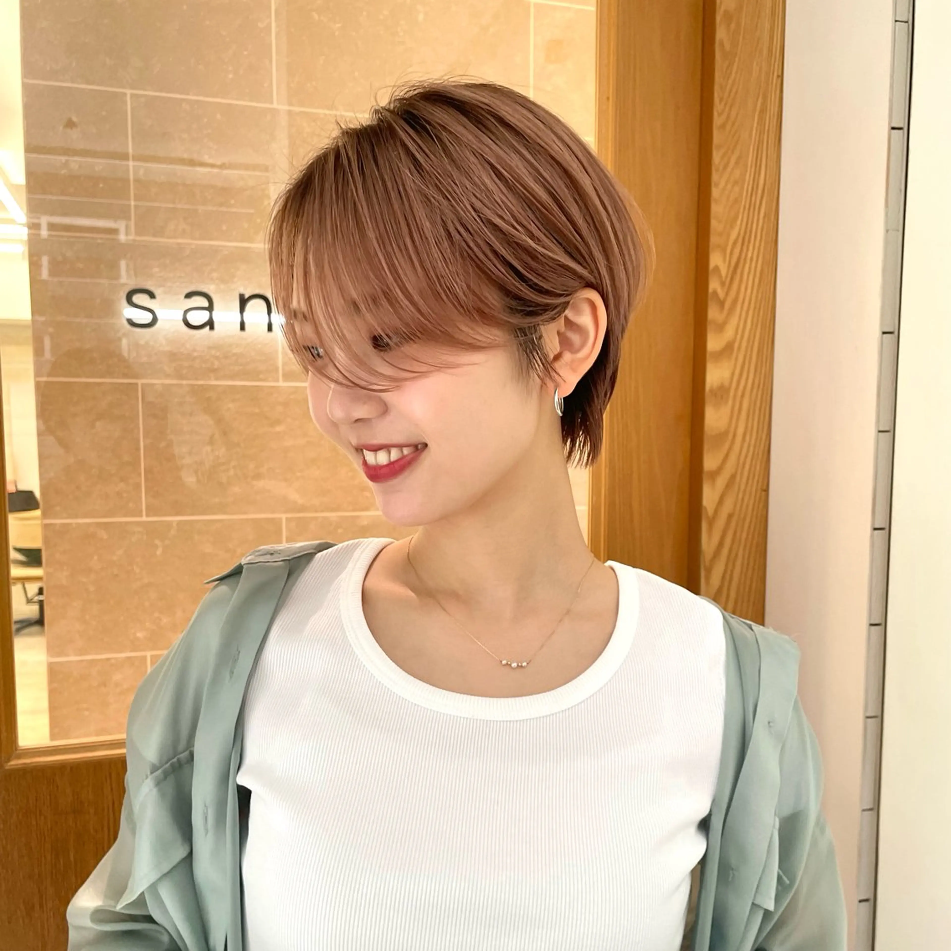 ショート ナリタ ミユウのヘアスタイル