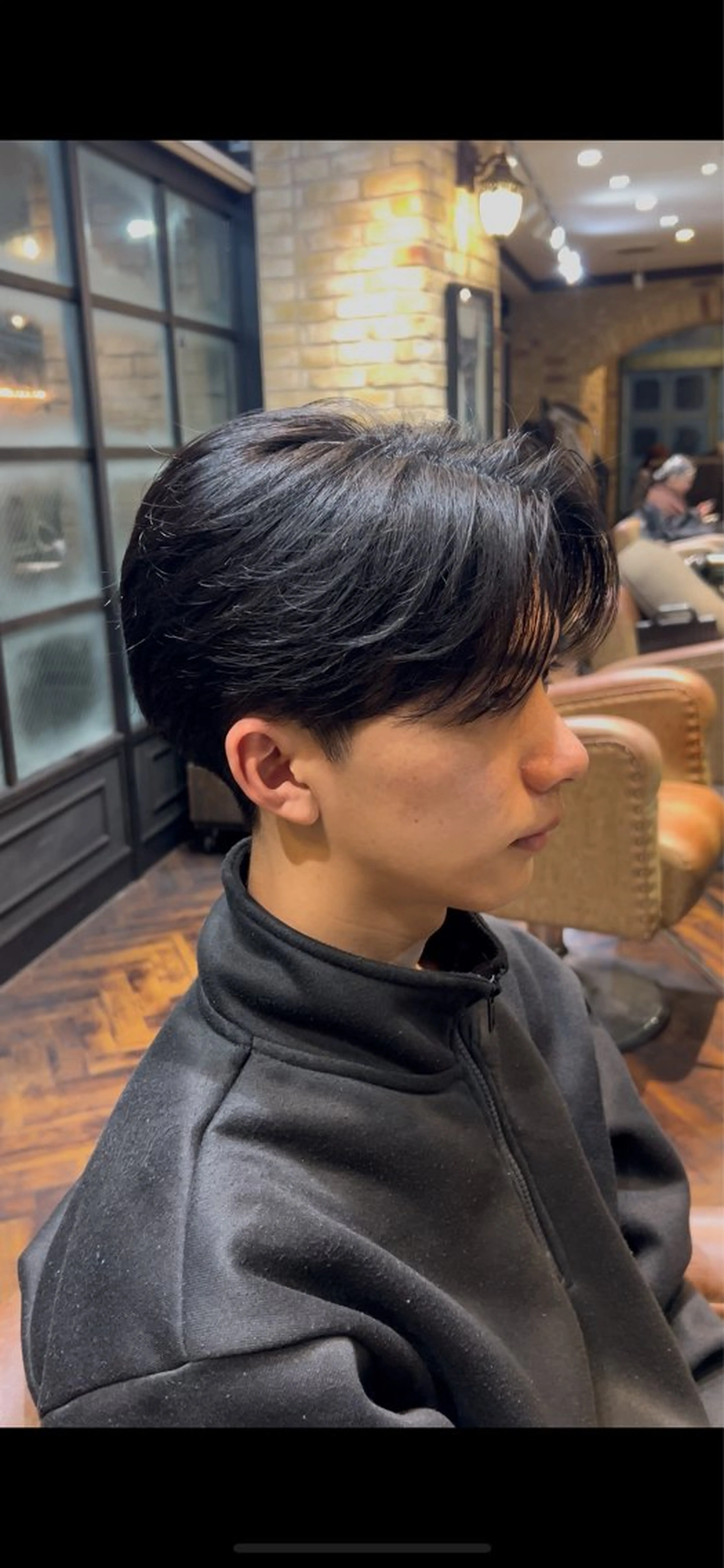 ショート くせ毛 縮毛矯正 カット モナン新宿所属・曲がる縮毛 メンズ 毛流れ 佐々木 優のヘアスタイル