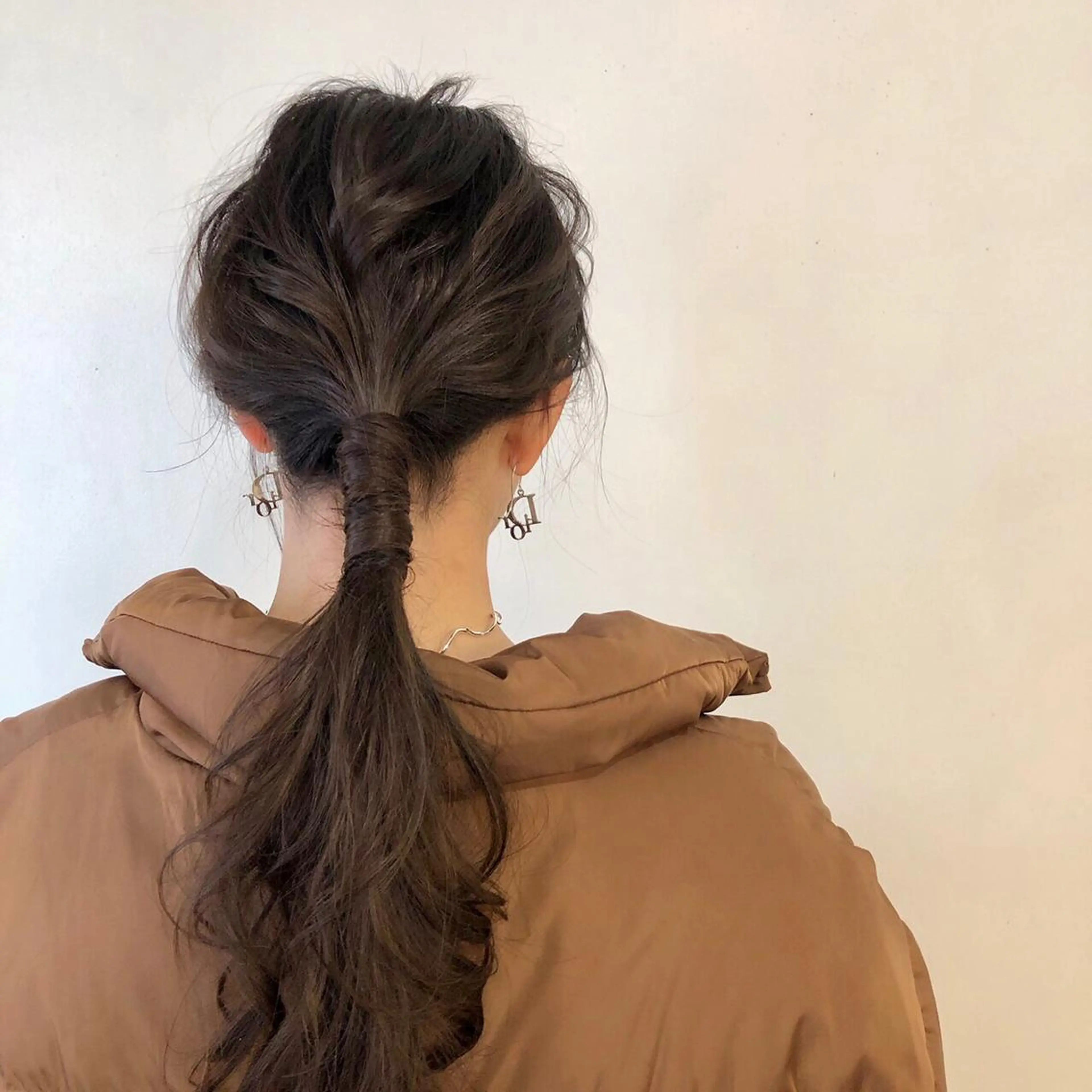 ロング カラー ヘアアレンジ ポニーテール 学生 ロング ヘアセット h a k u 大倉 卓人のヘアスタイル